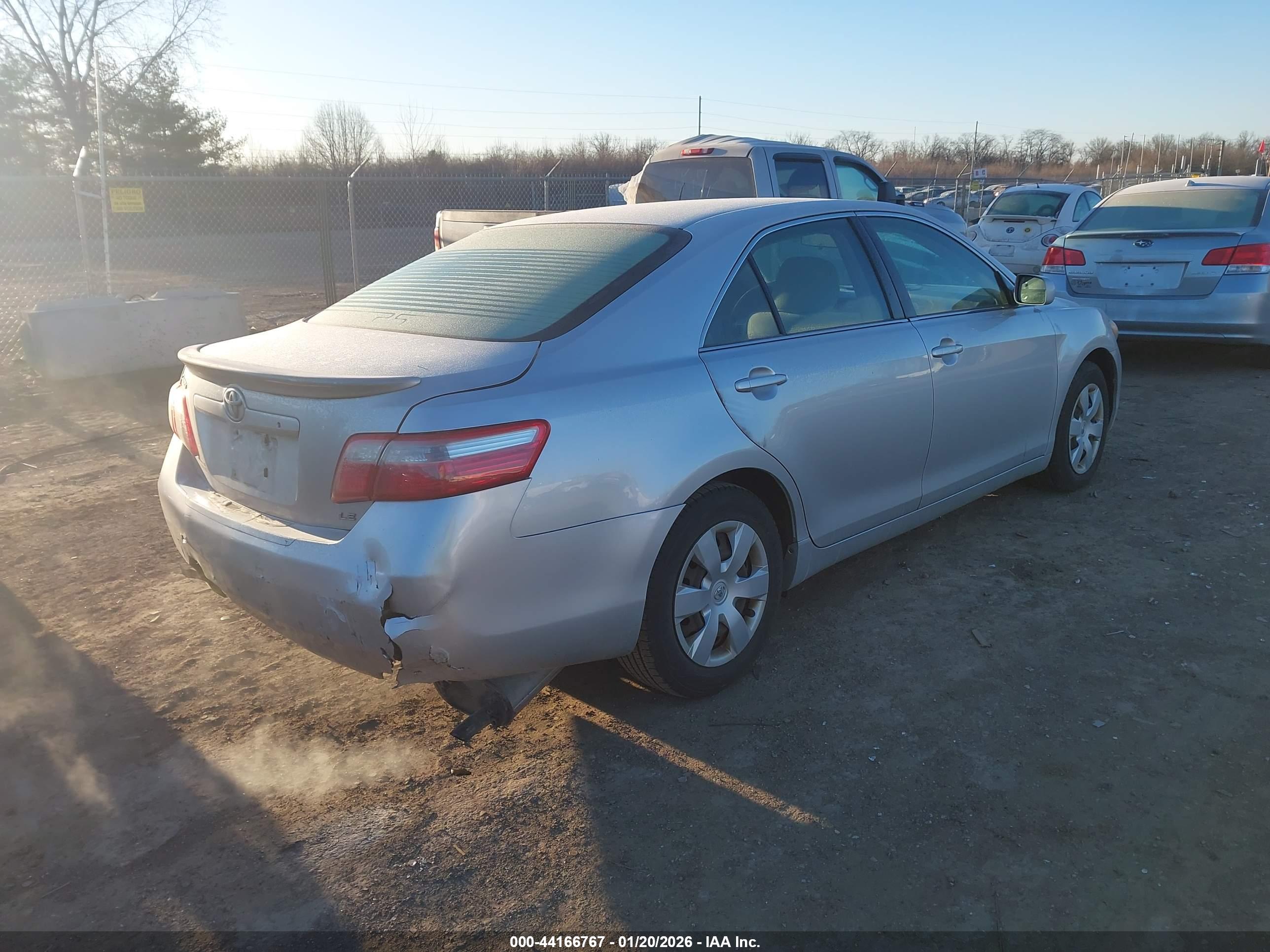 TOYOTA CAMRY image 4