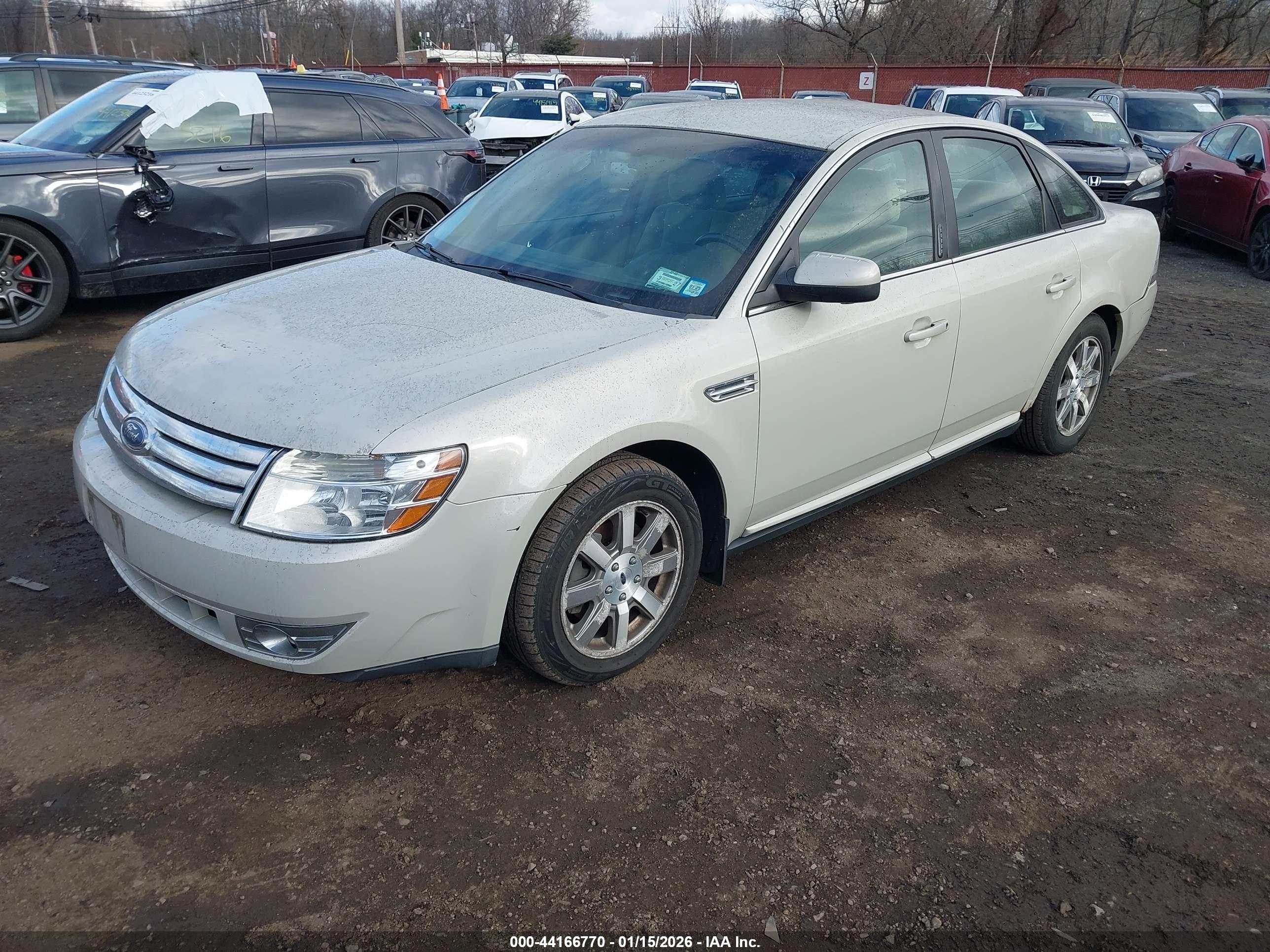 FORD TAURUS image 2