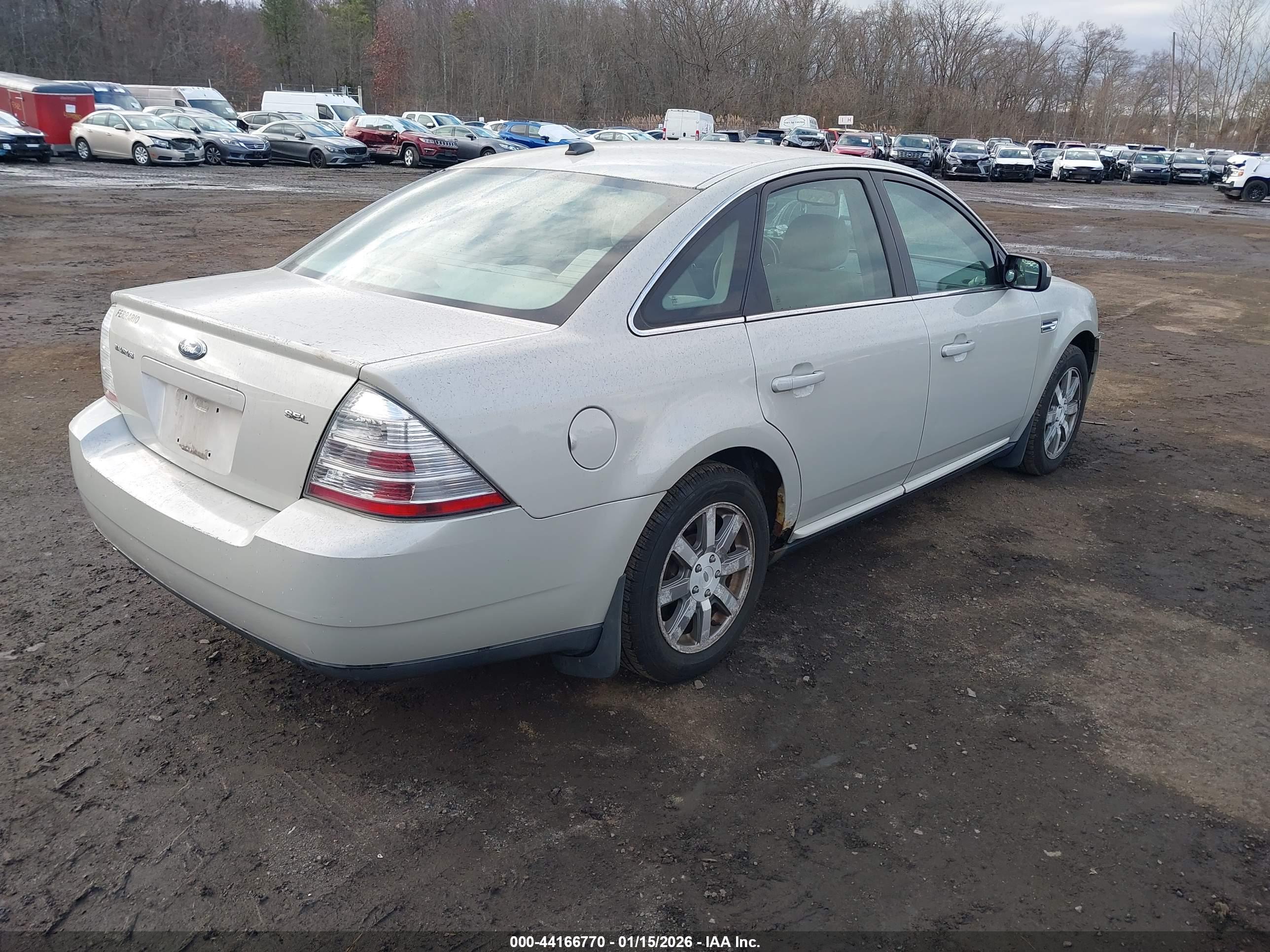 FORD TAURUS image 4