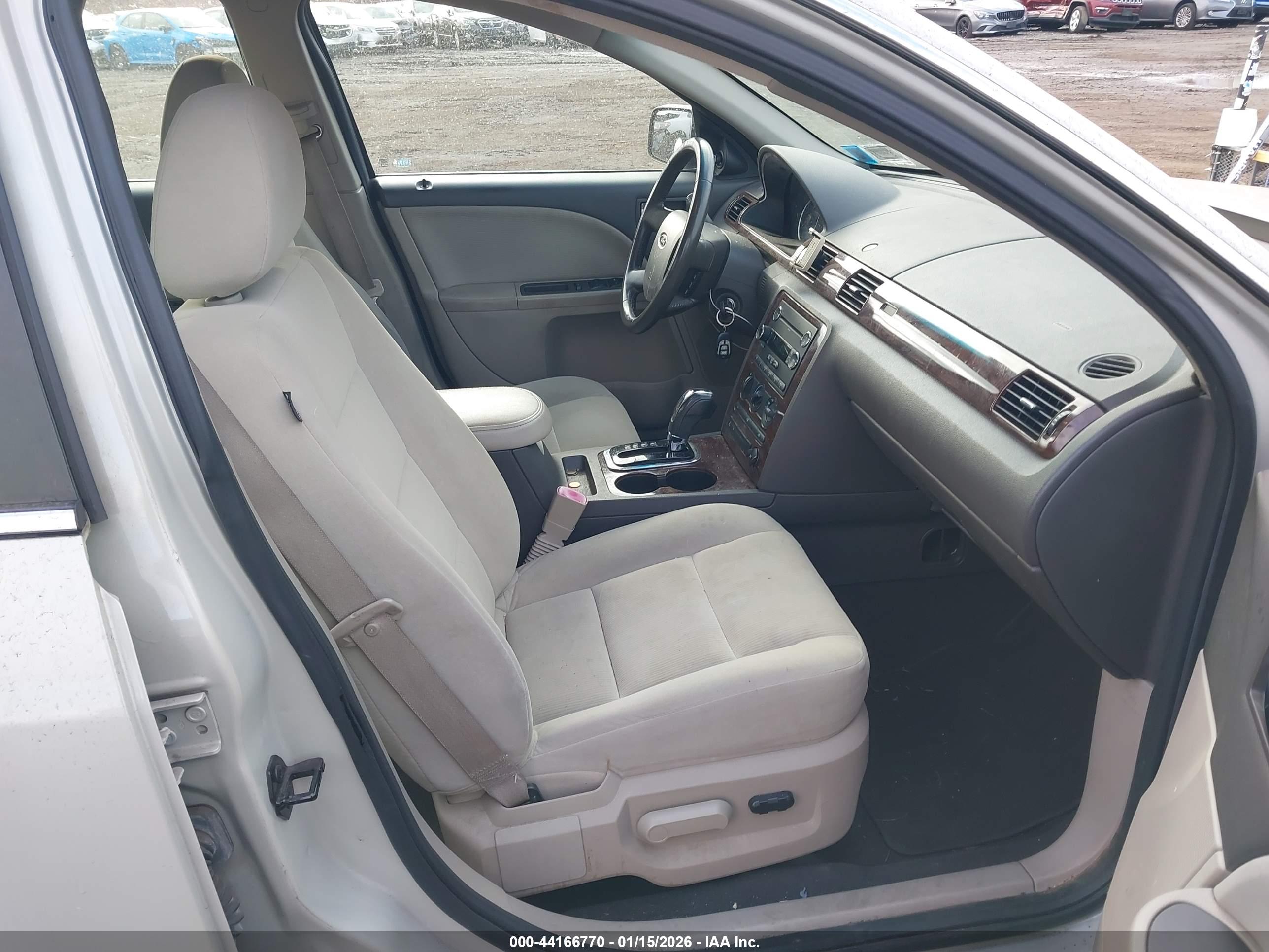 FORD TAURUS image 5