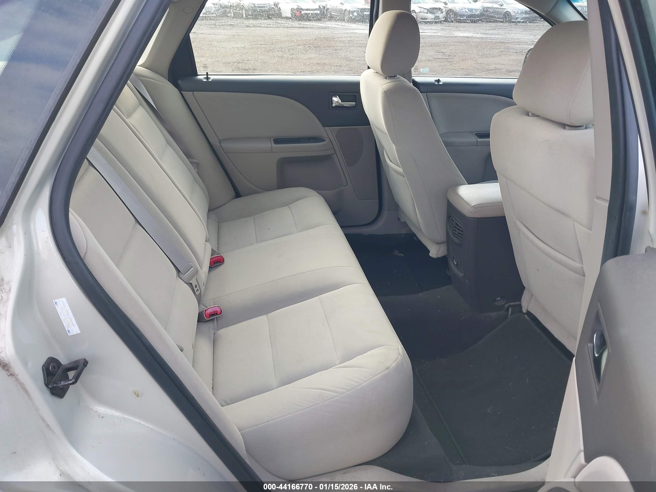 FORD TAURUS image 8