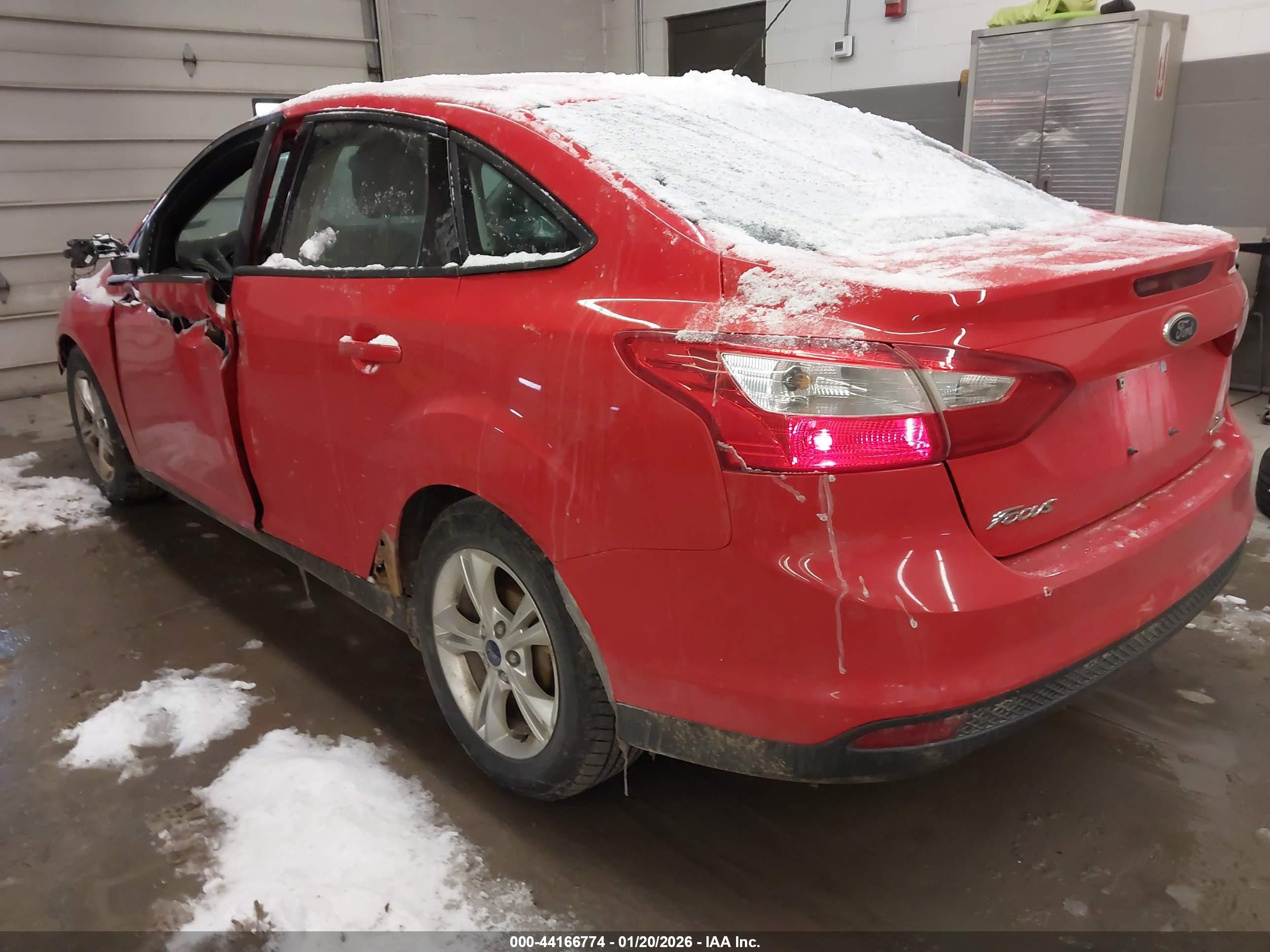 FORD FOCUS image 3