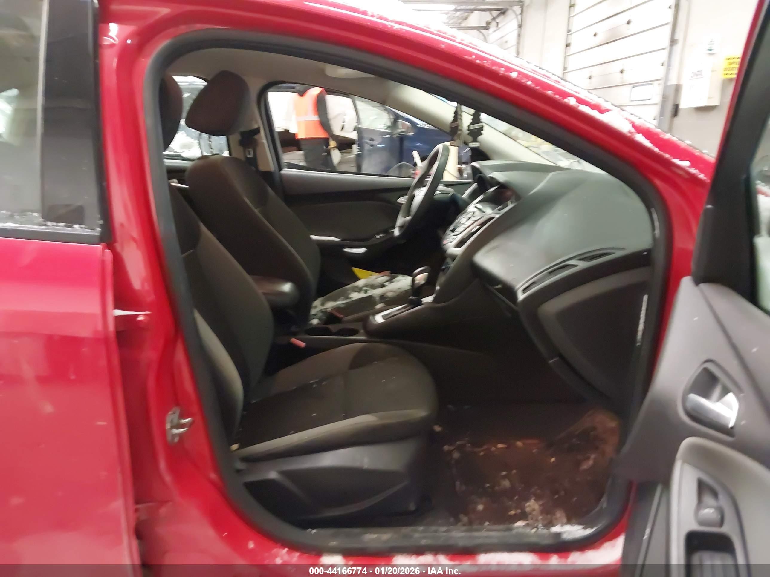 FORD FOCUS image 5