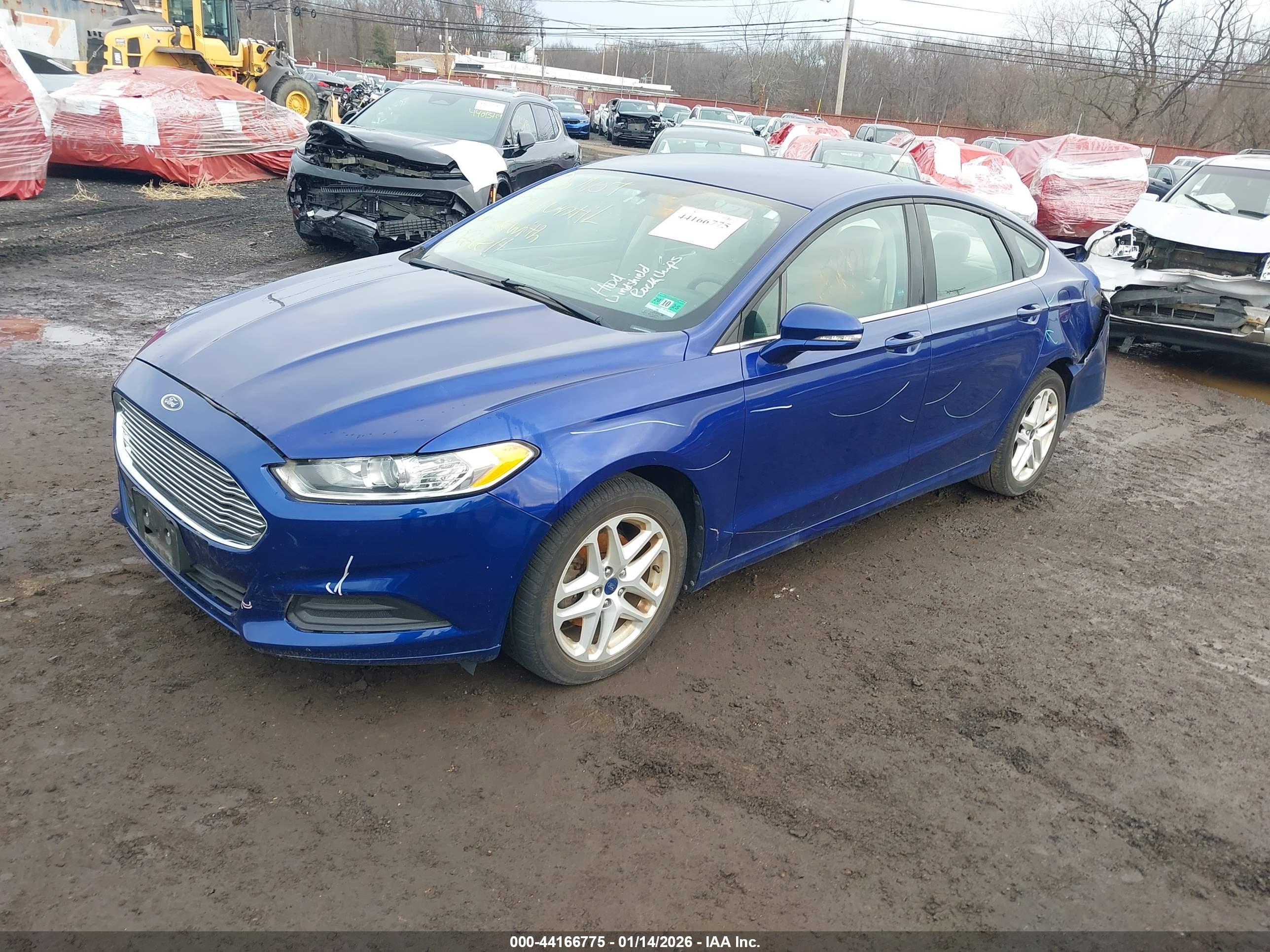 FORD FUSION image 2