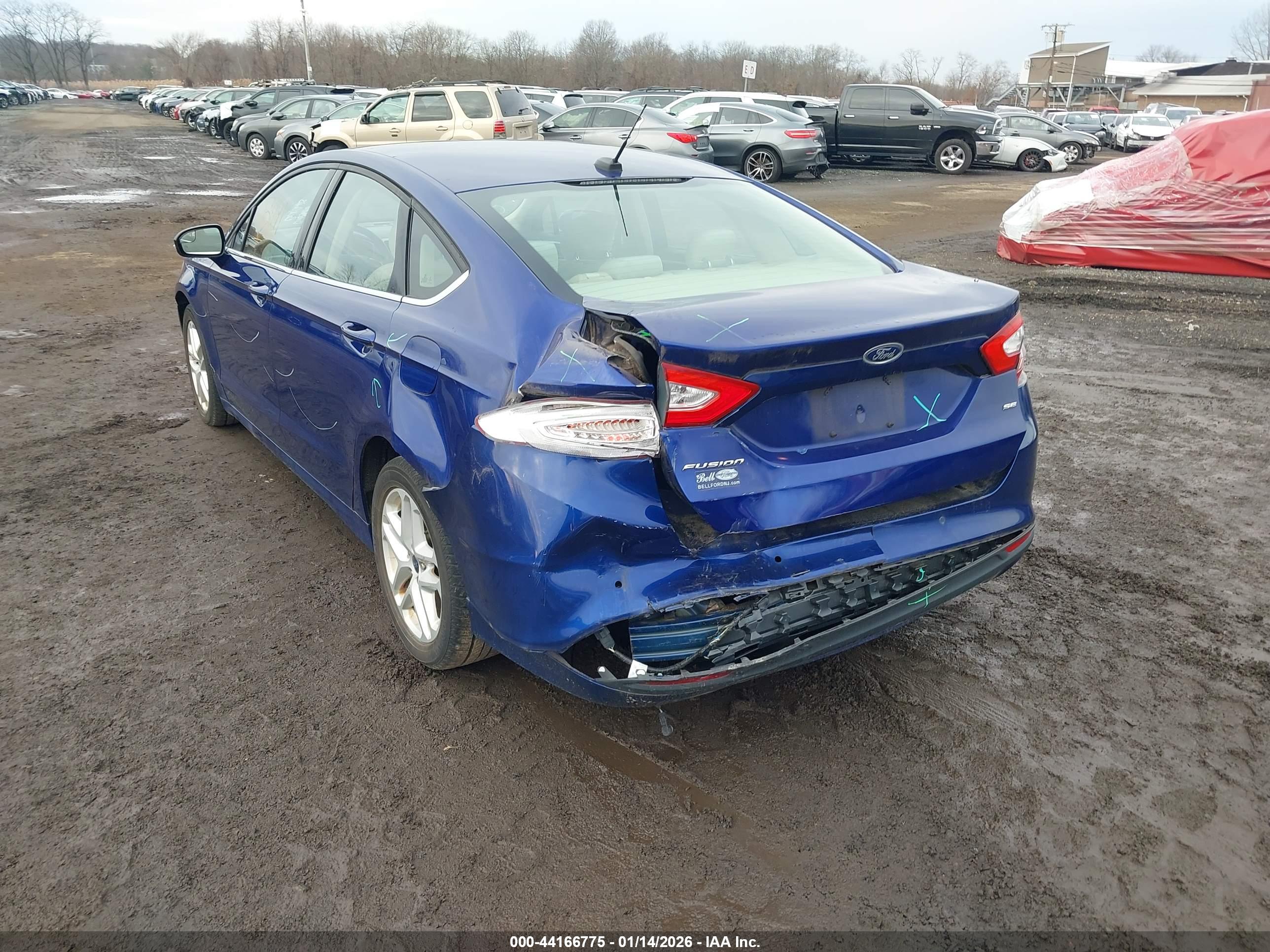 FORD FUSION image 6