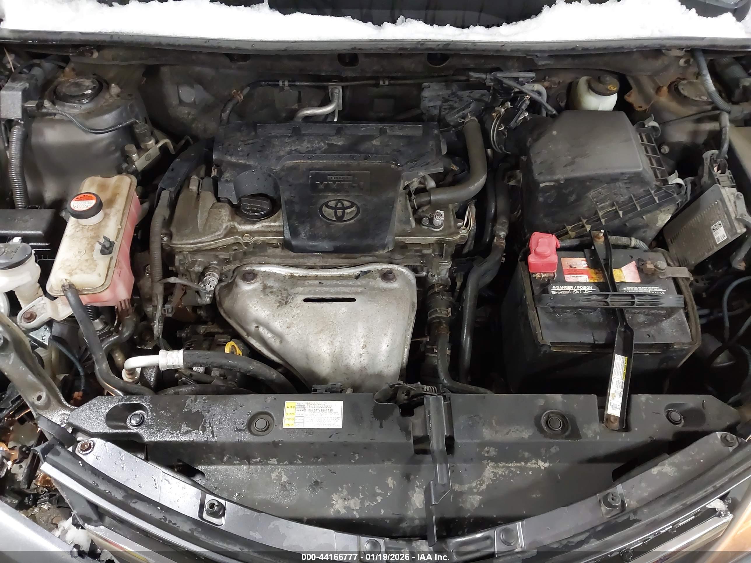 TOYOTA RAV4 image 10
