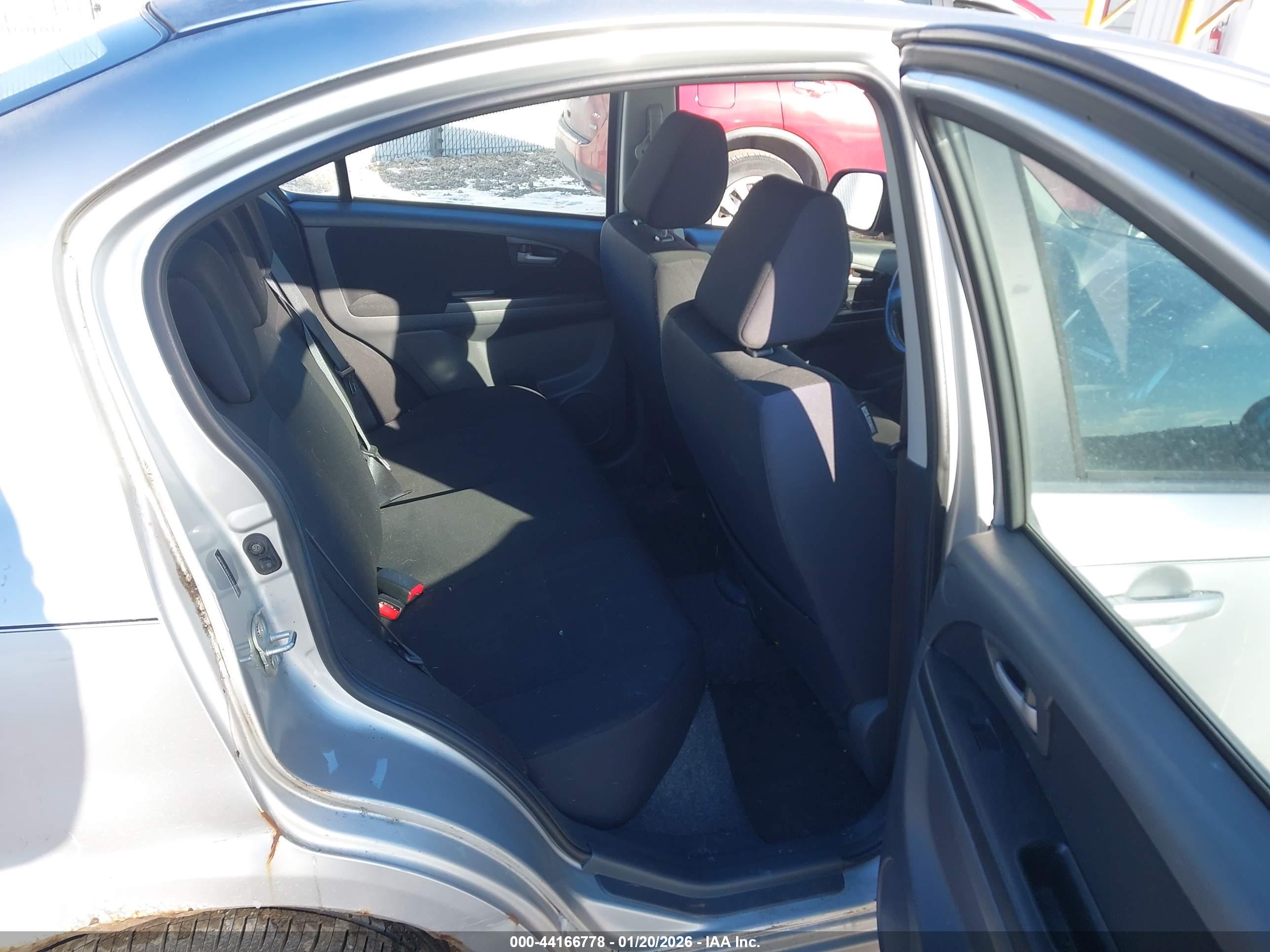 SUZUKI SX4 image 8
