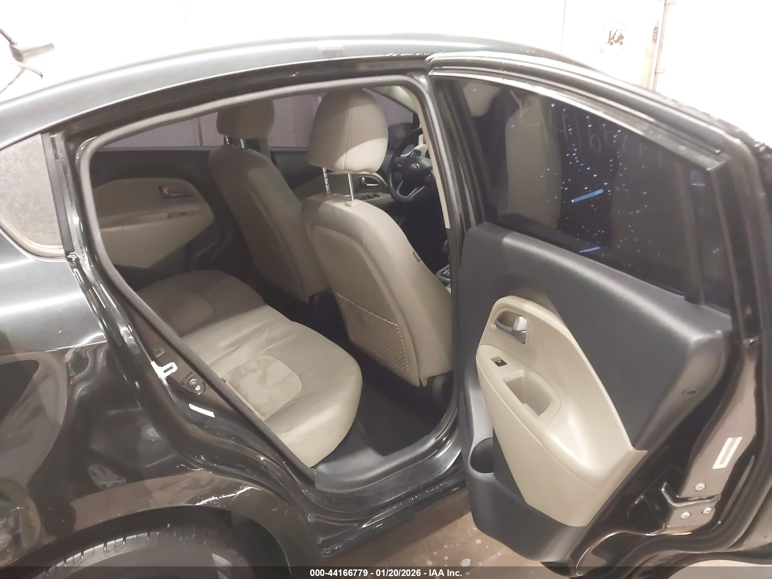 KIA RIO image 8