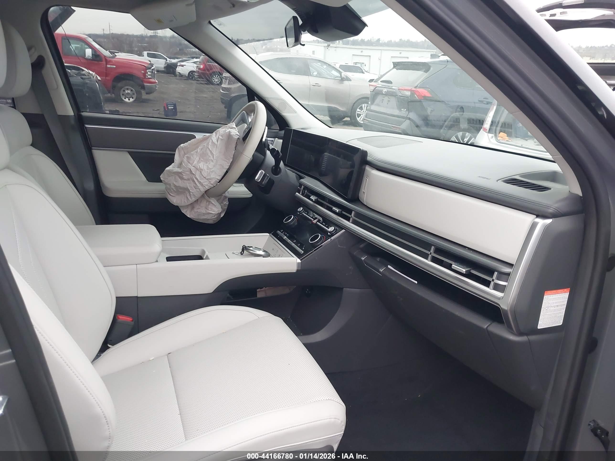 HYUNDAI SANTA image 5