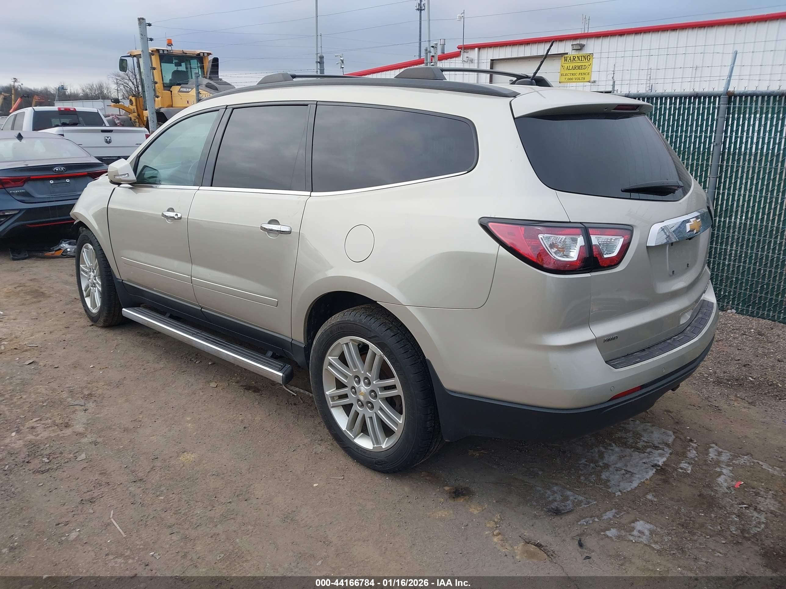 CHEVROLET TRAVERSE image 3