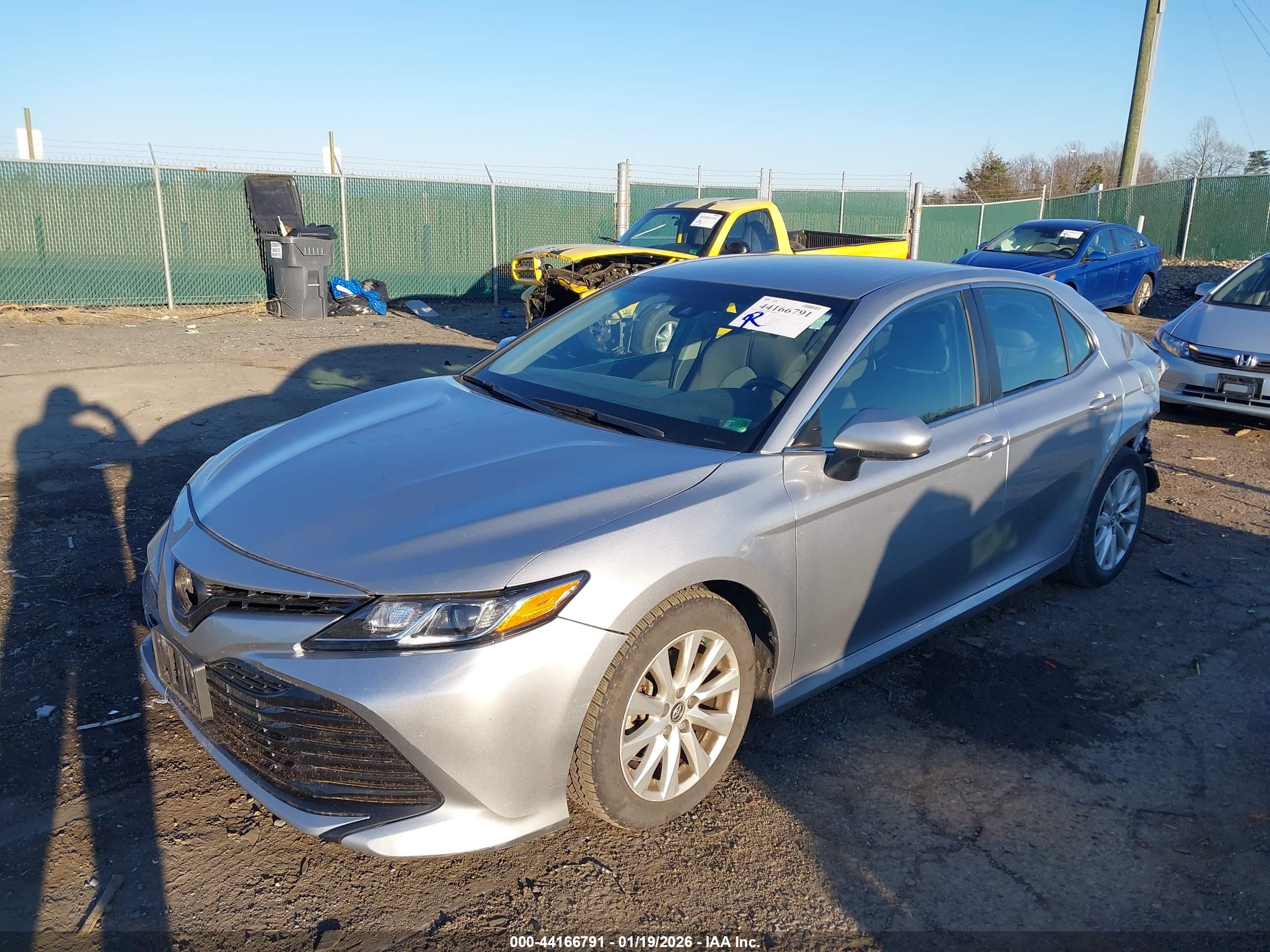 TOYOTA CAMRY image 2