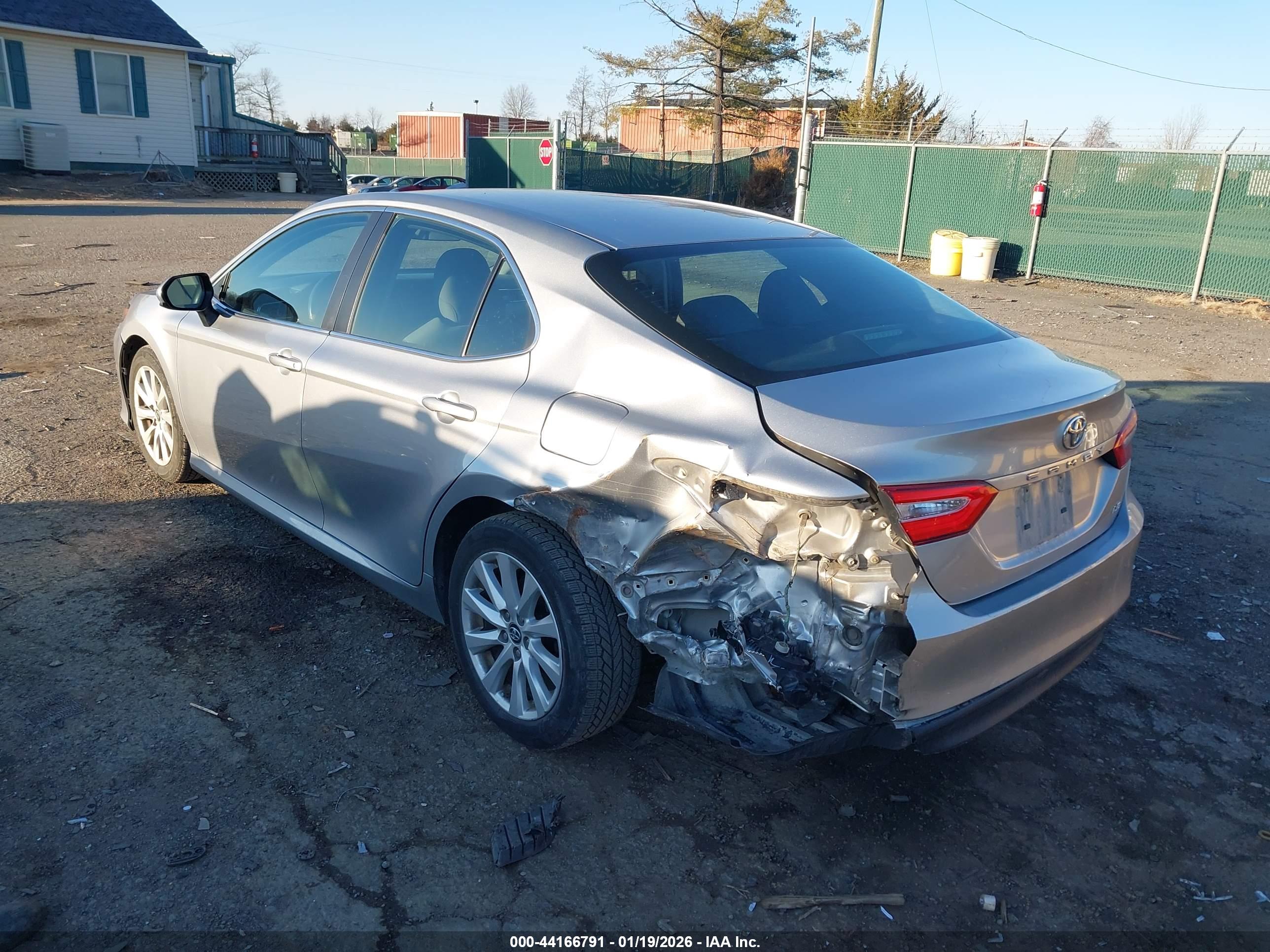 TOYOTA CAMRY image 6