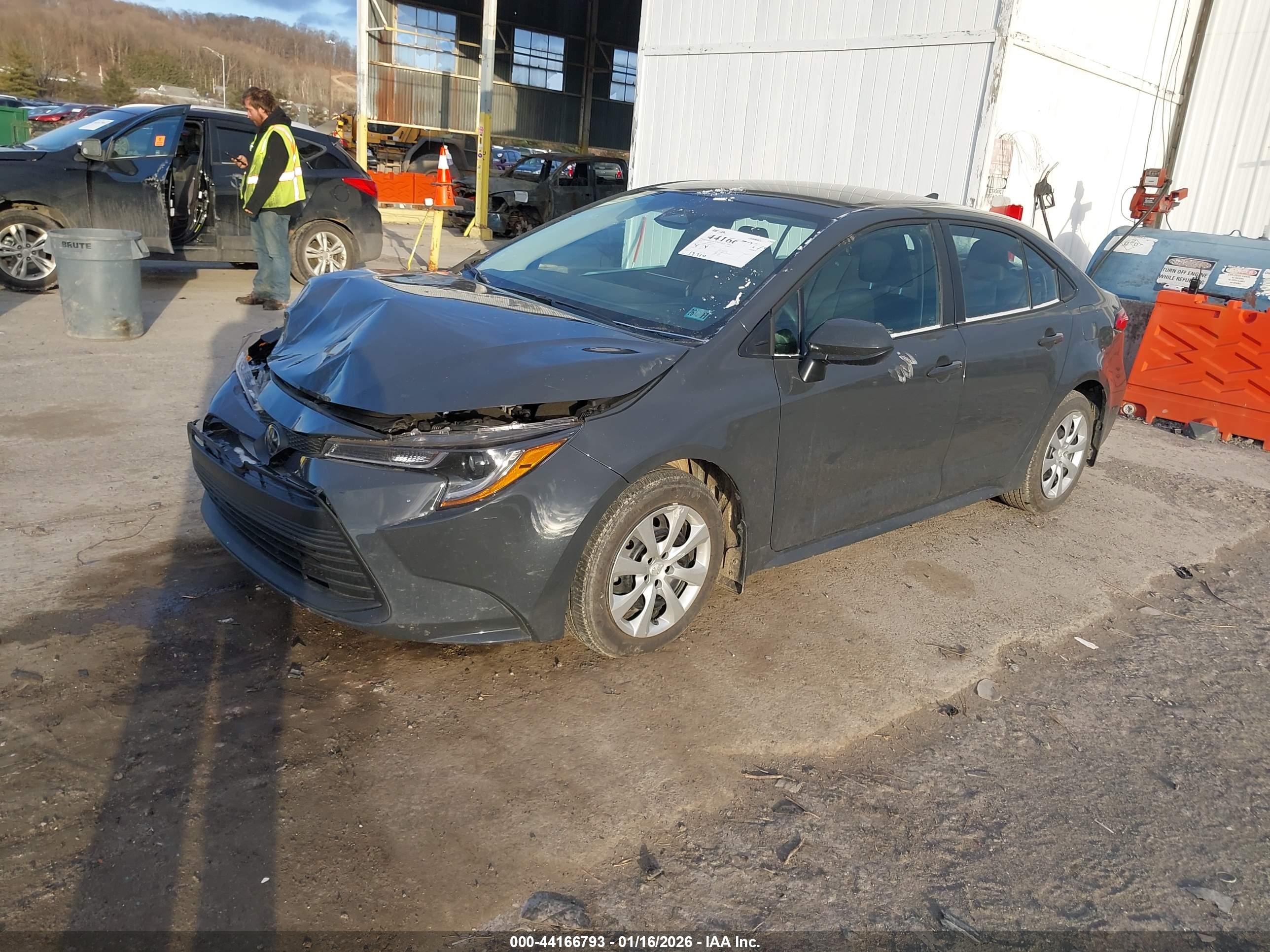 TOYOTA COROLLA image 2