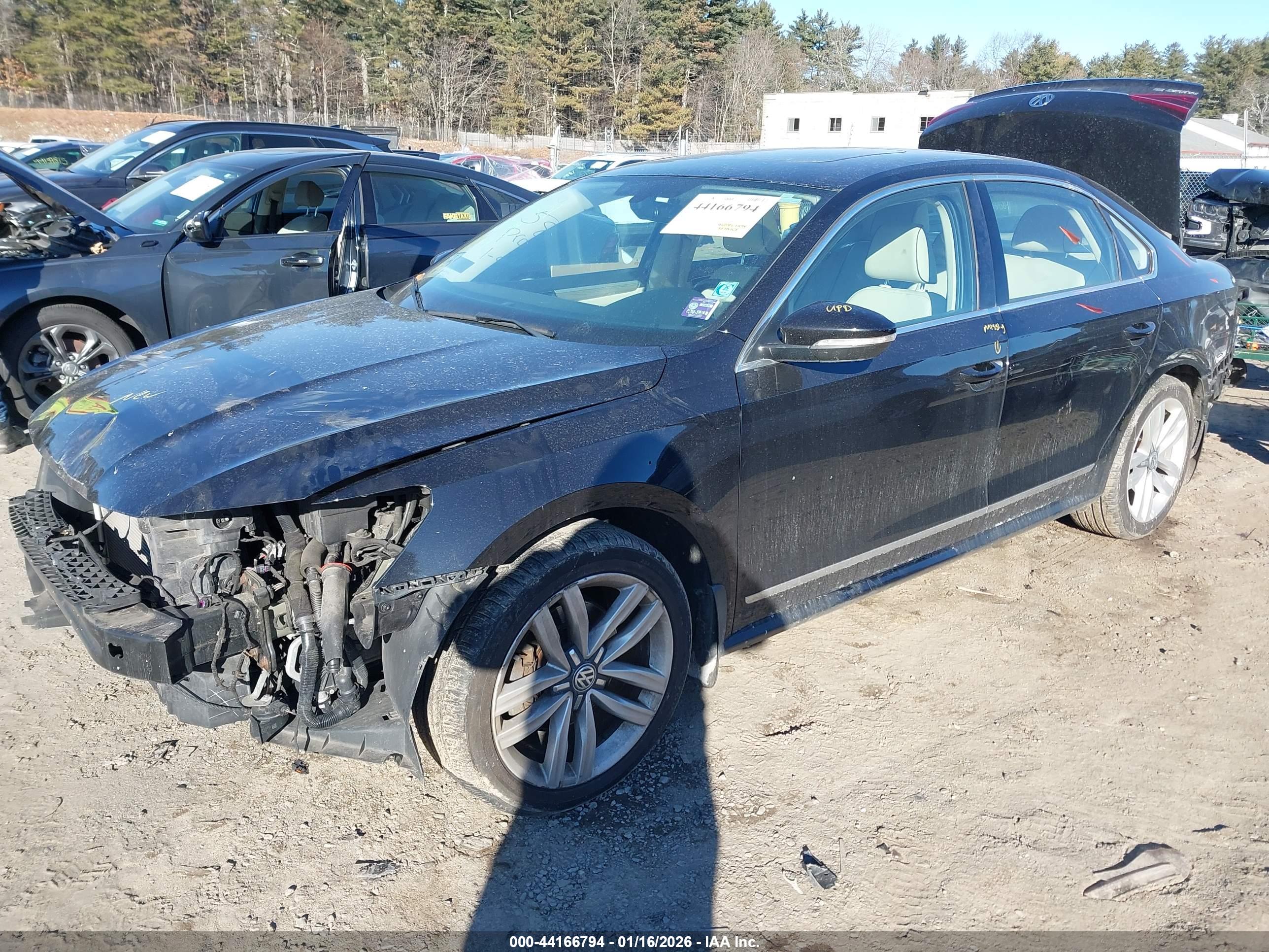 VOLKSWAGEN PASSAT image 2