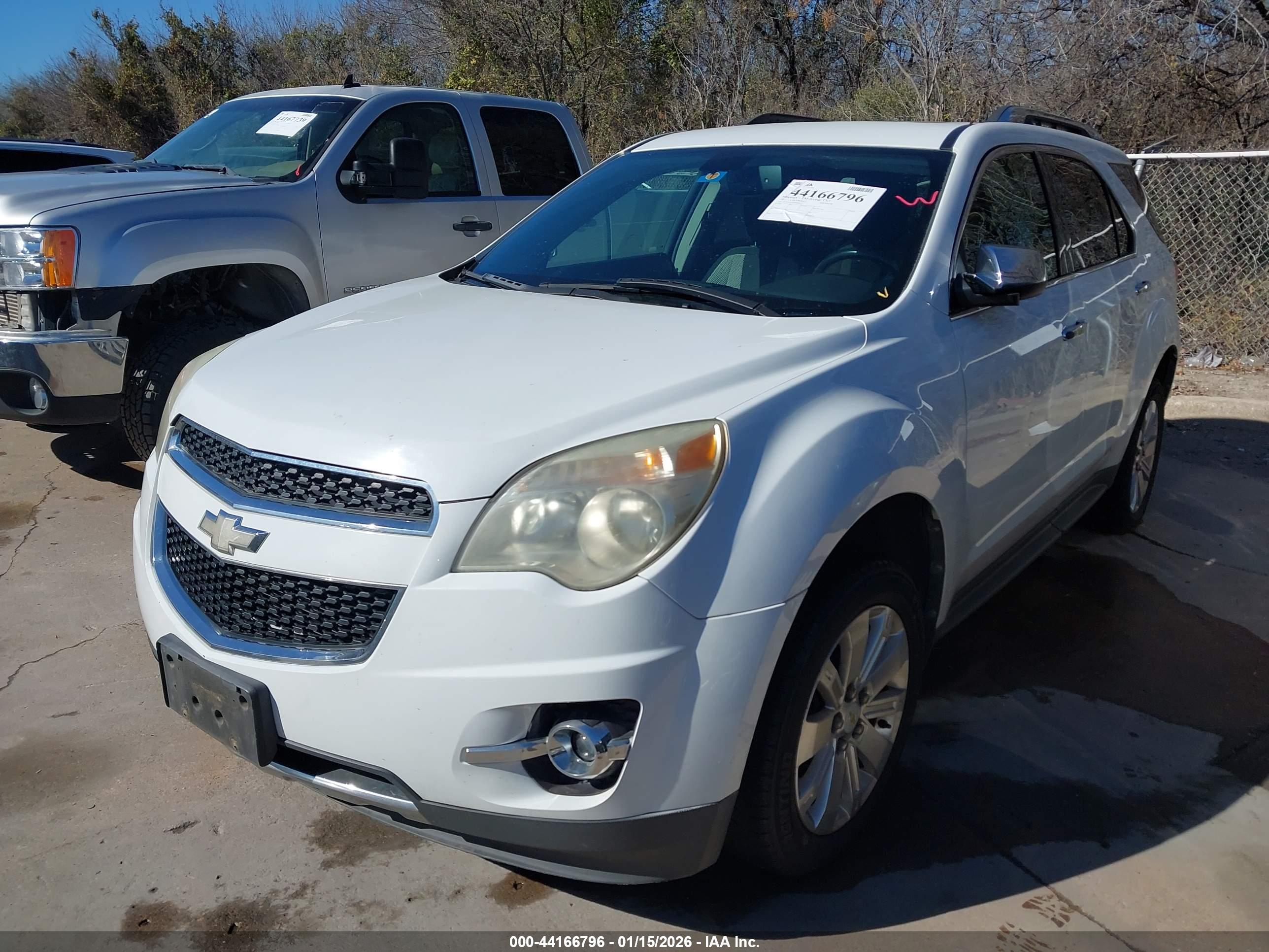 CHEVROLET EQUINOX image 2