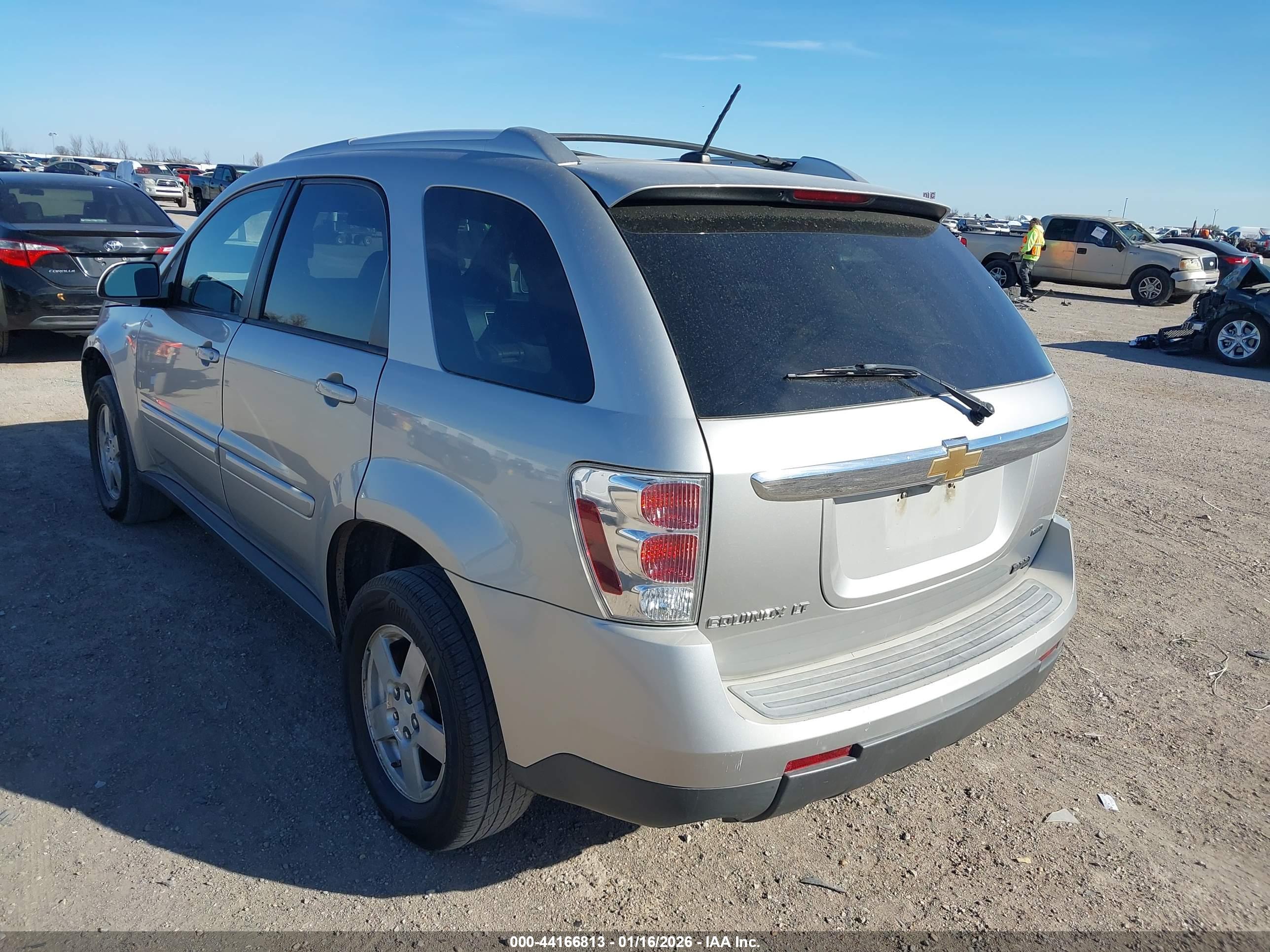 CHEVROLET EQUINOX image 3