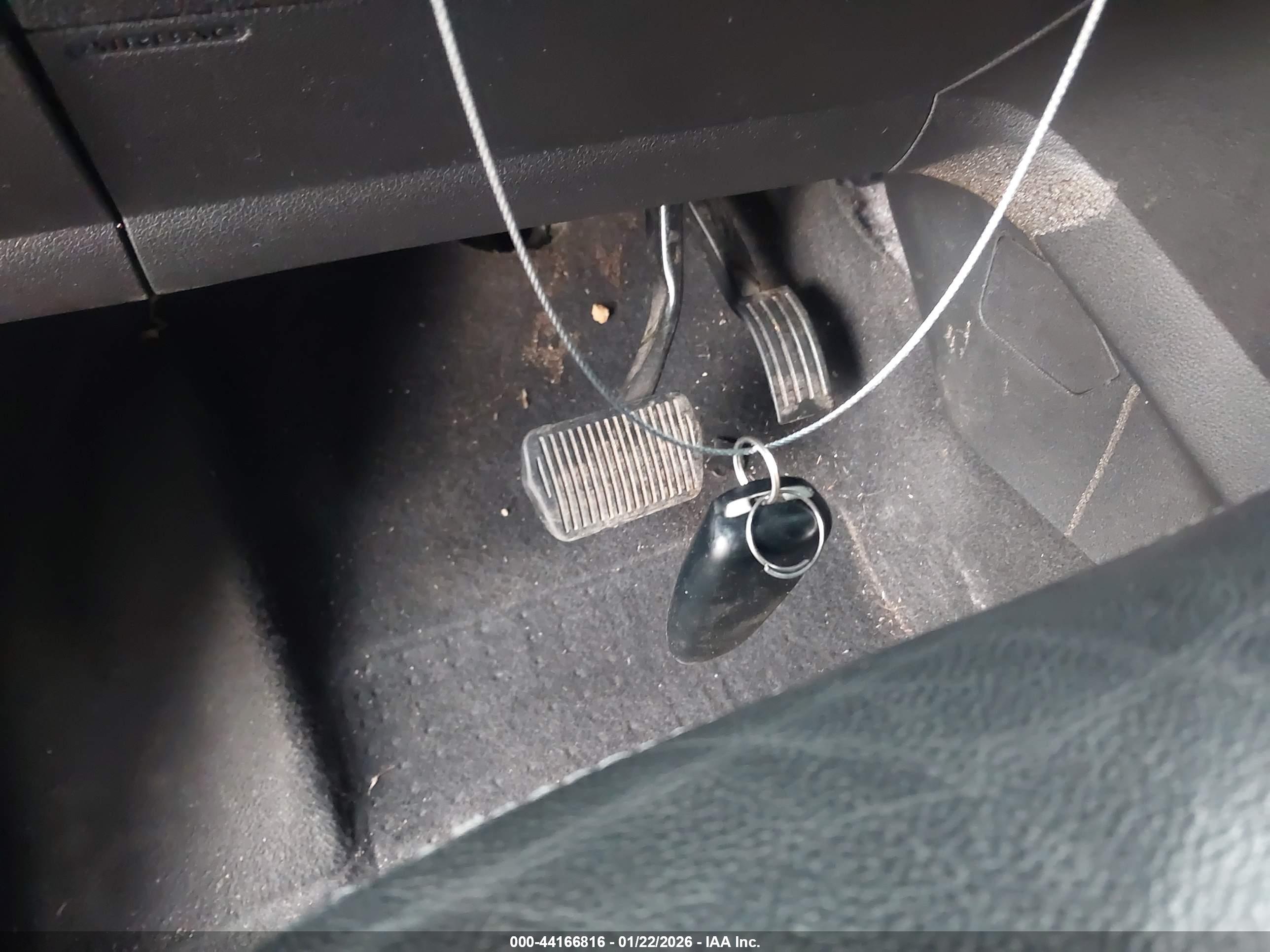 FORD ESCAPE image 11