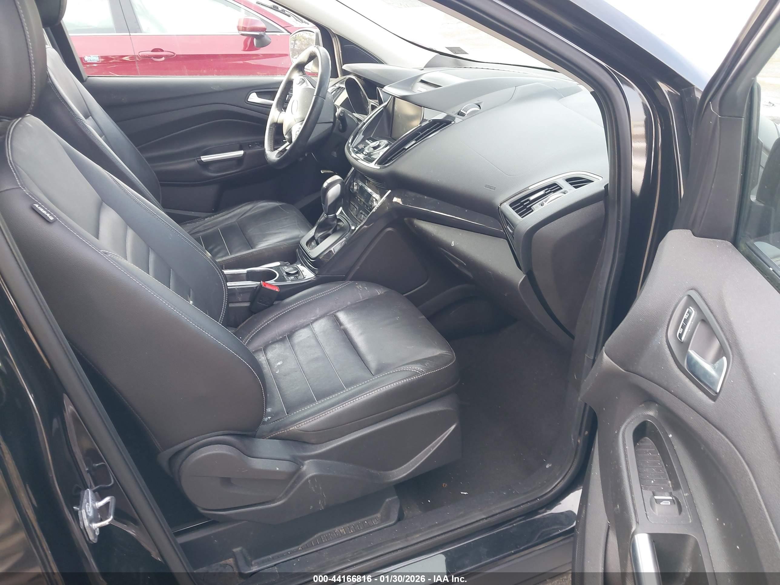 FORD ESCAPE image 5