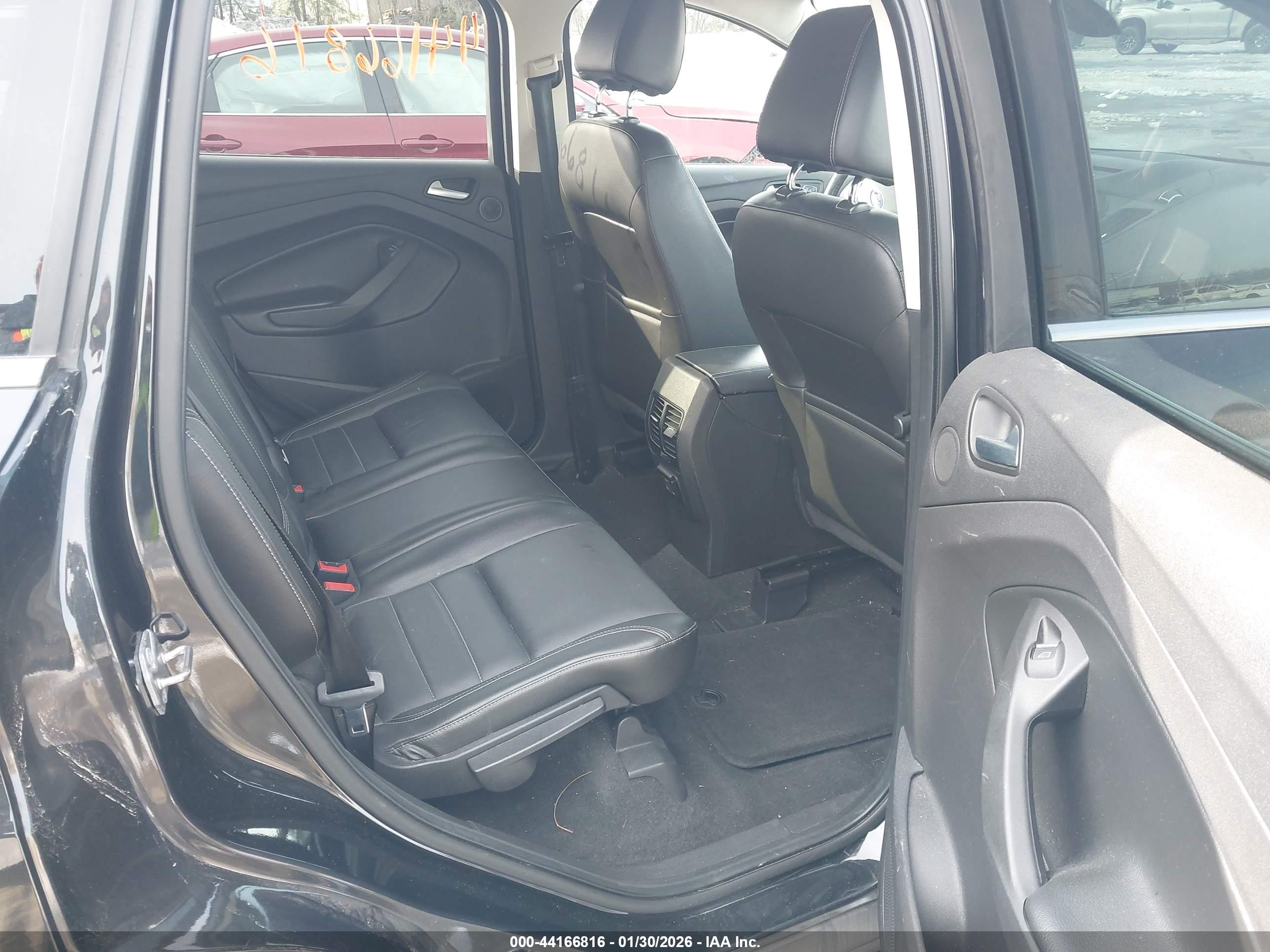 FORD ESCAPE image 8
