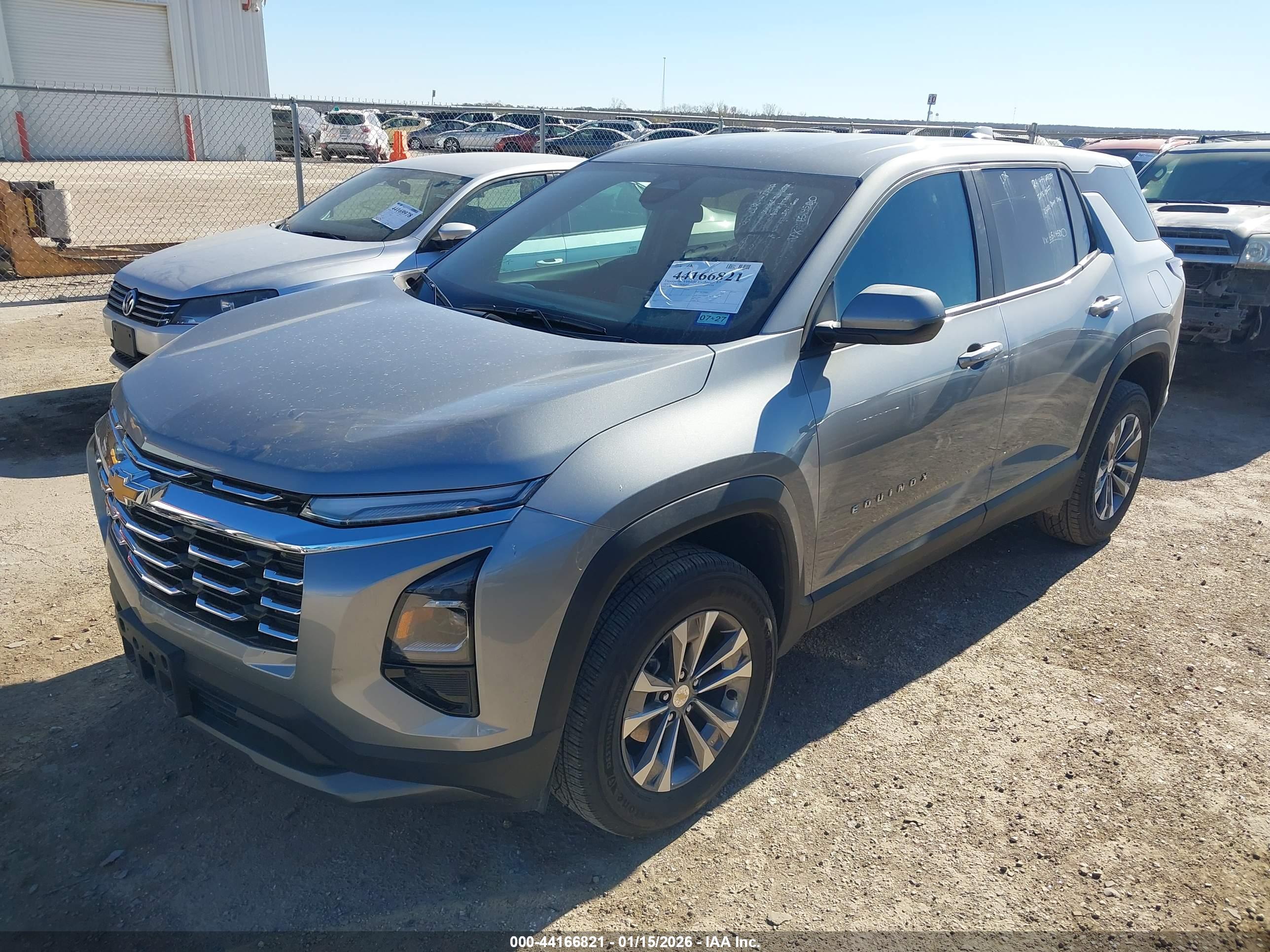 CHEVROLET EQUINOX image 2