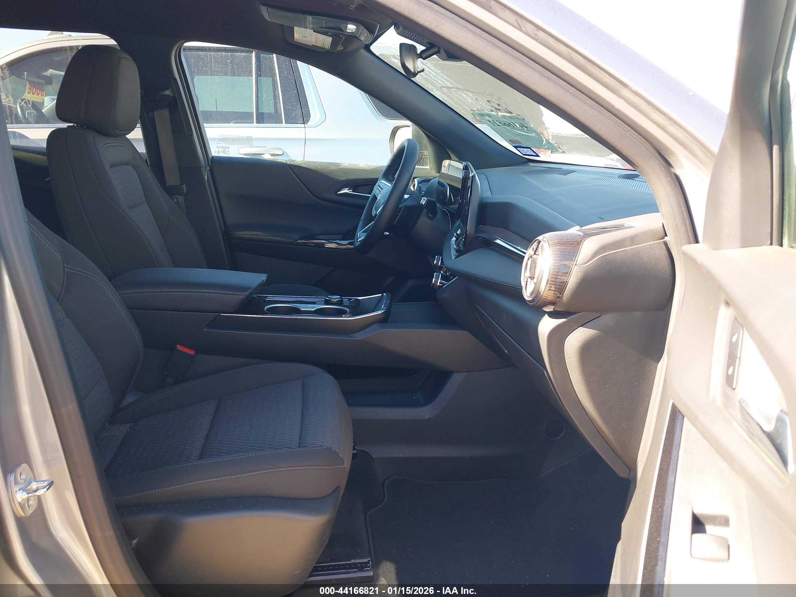 CHEVROLET EQUINOX image 5