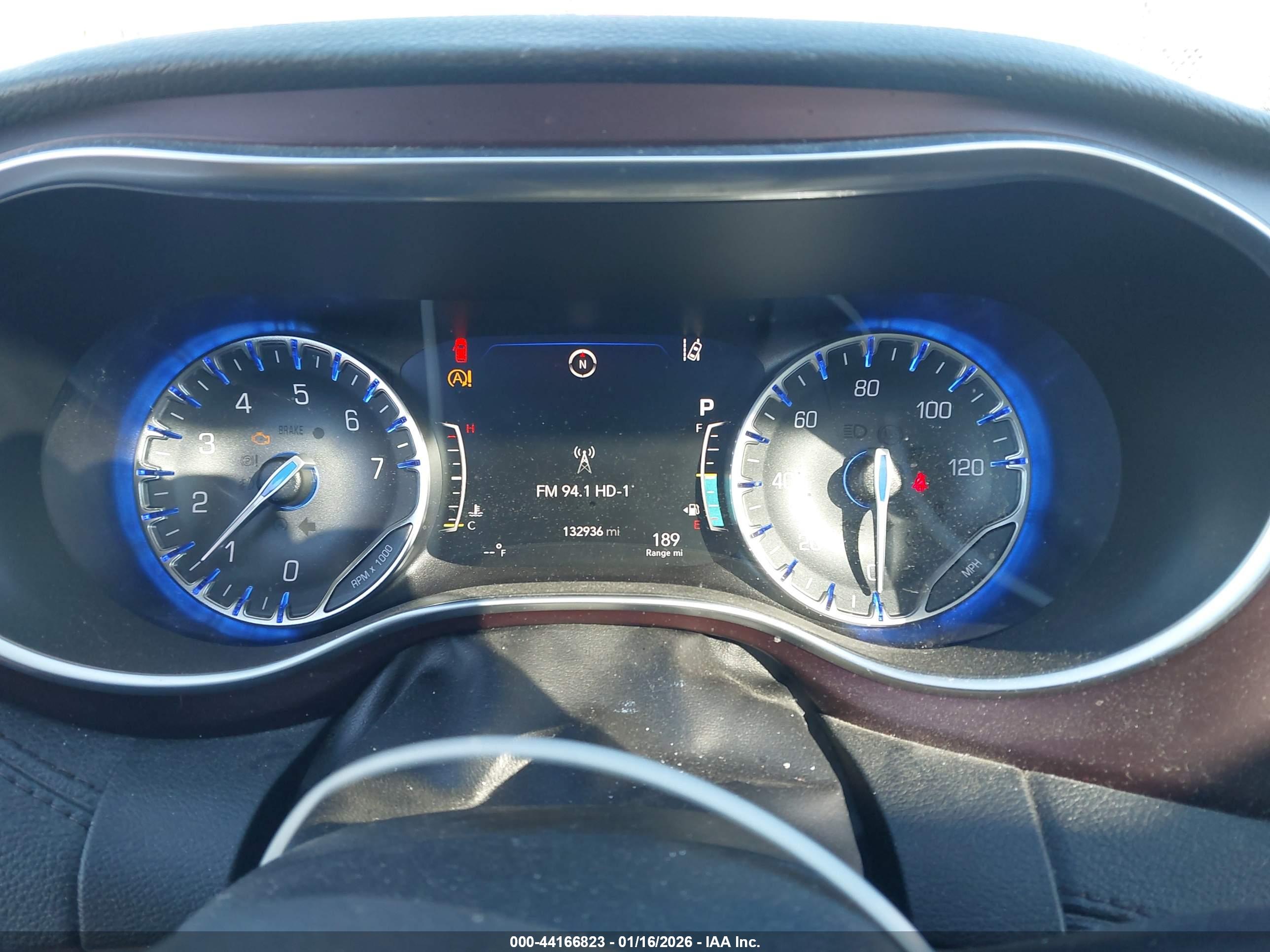 CHRYSLER PACIFICA image 7