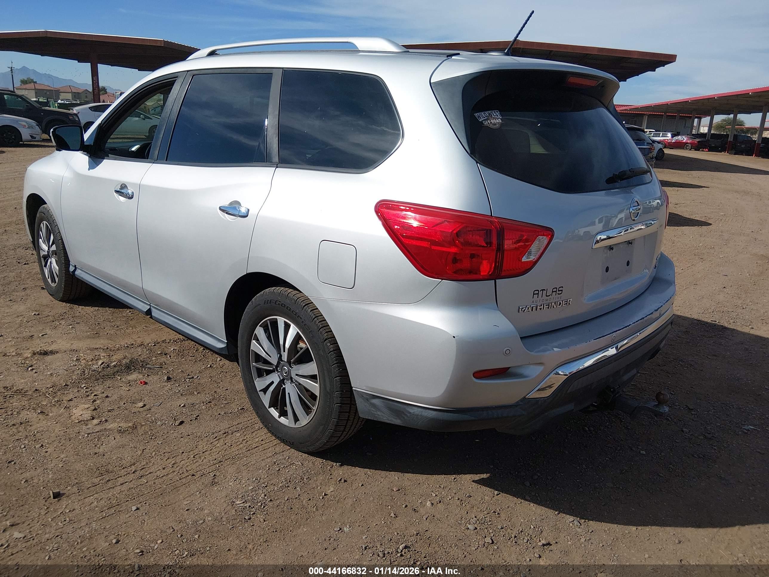 NISSAN PATHFINDER image 3