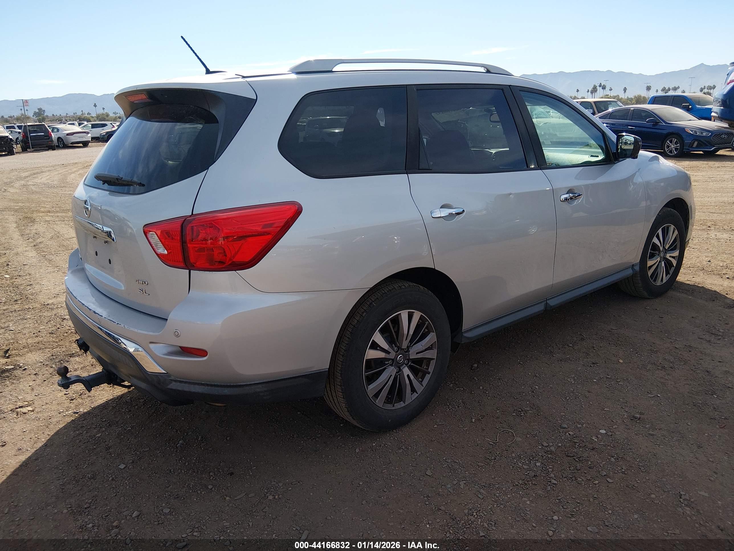 NISSAN PATHFINDER image 4
