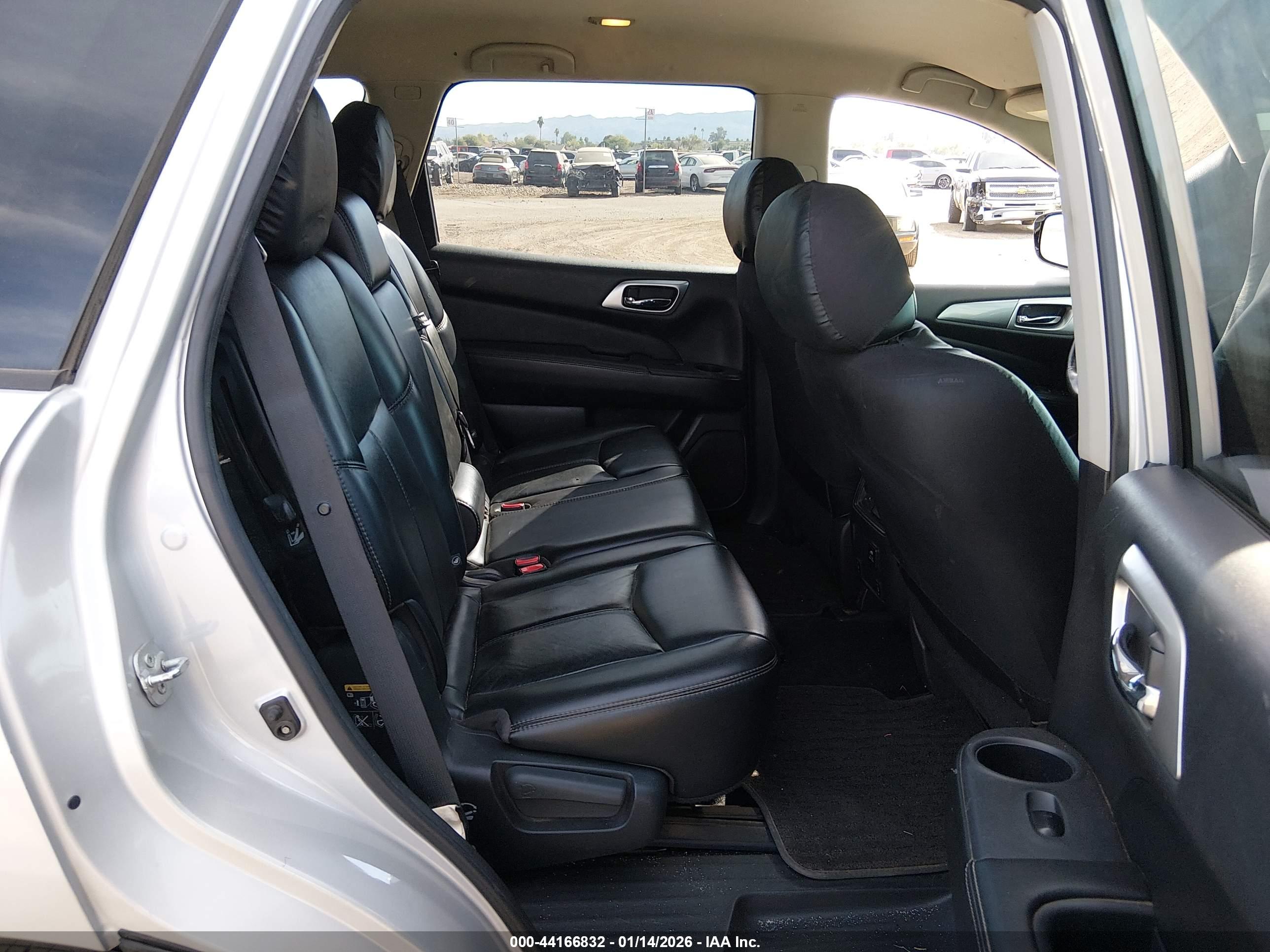 NISSAN PATHFINDER image 8
