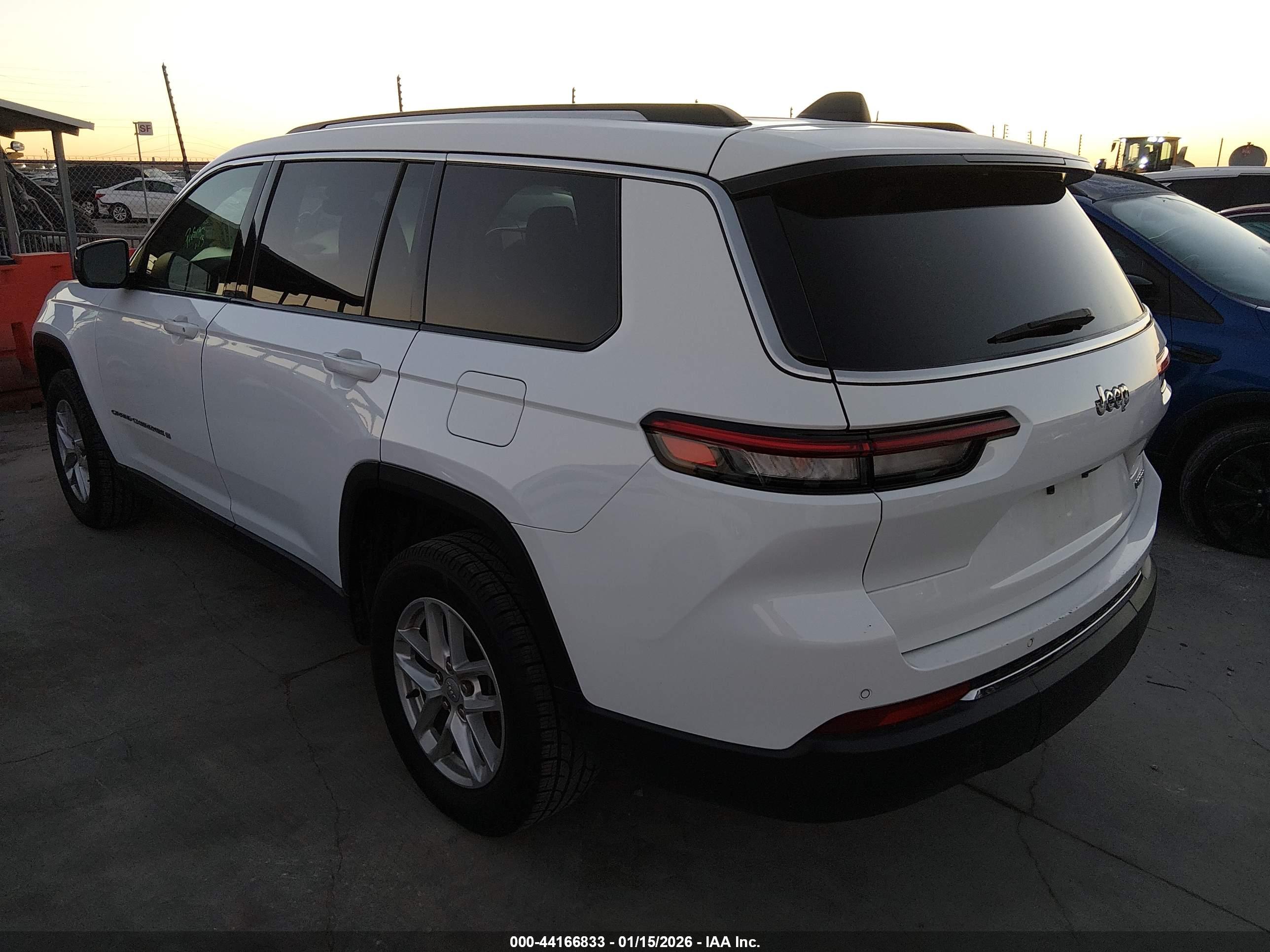 JEEP GRAND image 3