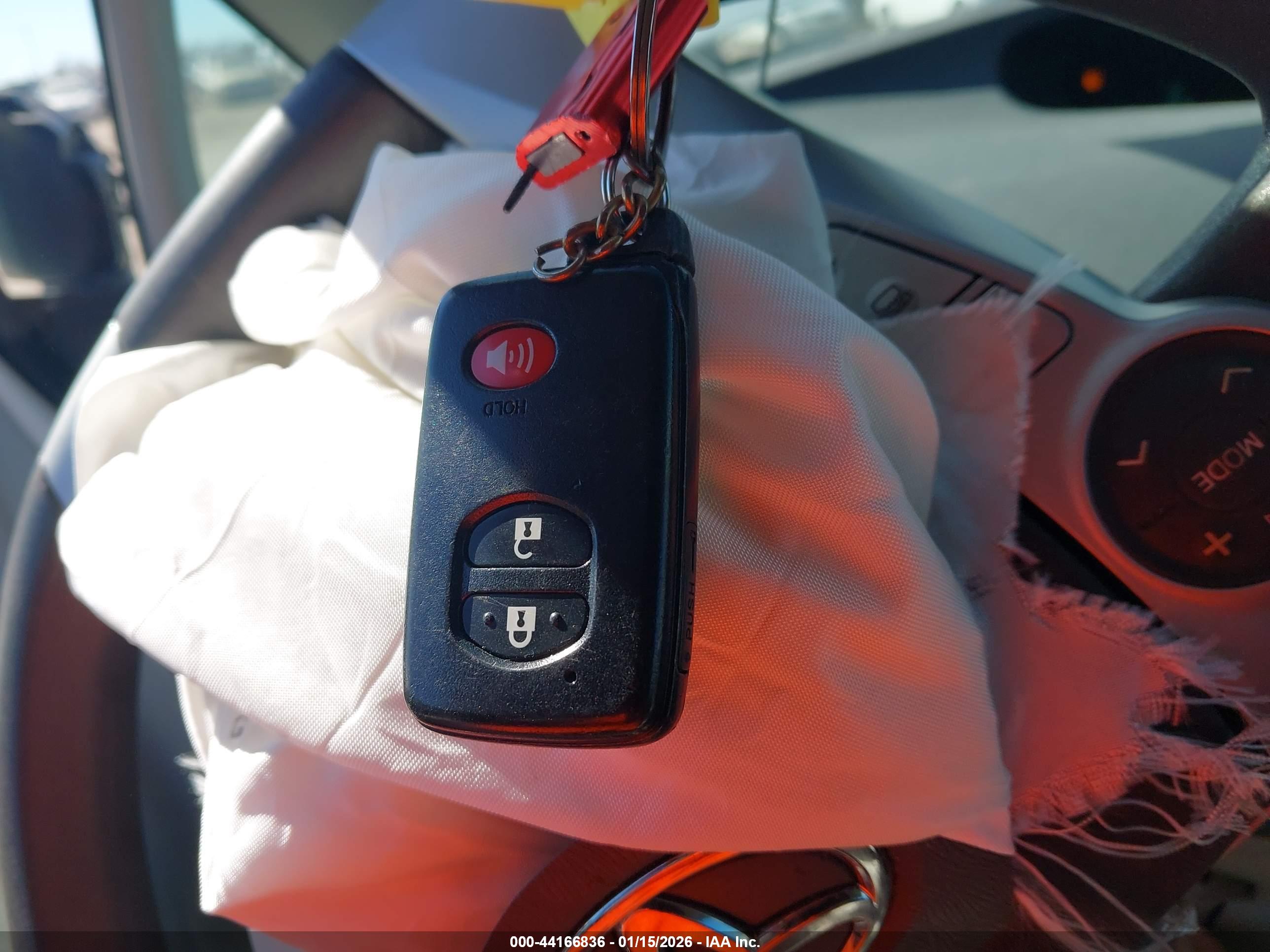 TOYOTA PRIUS image 11