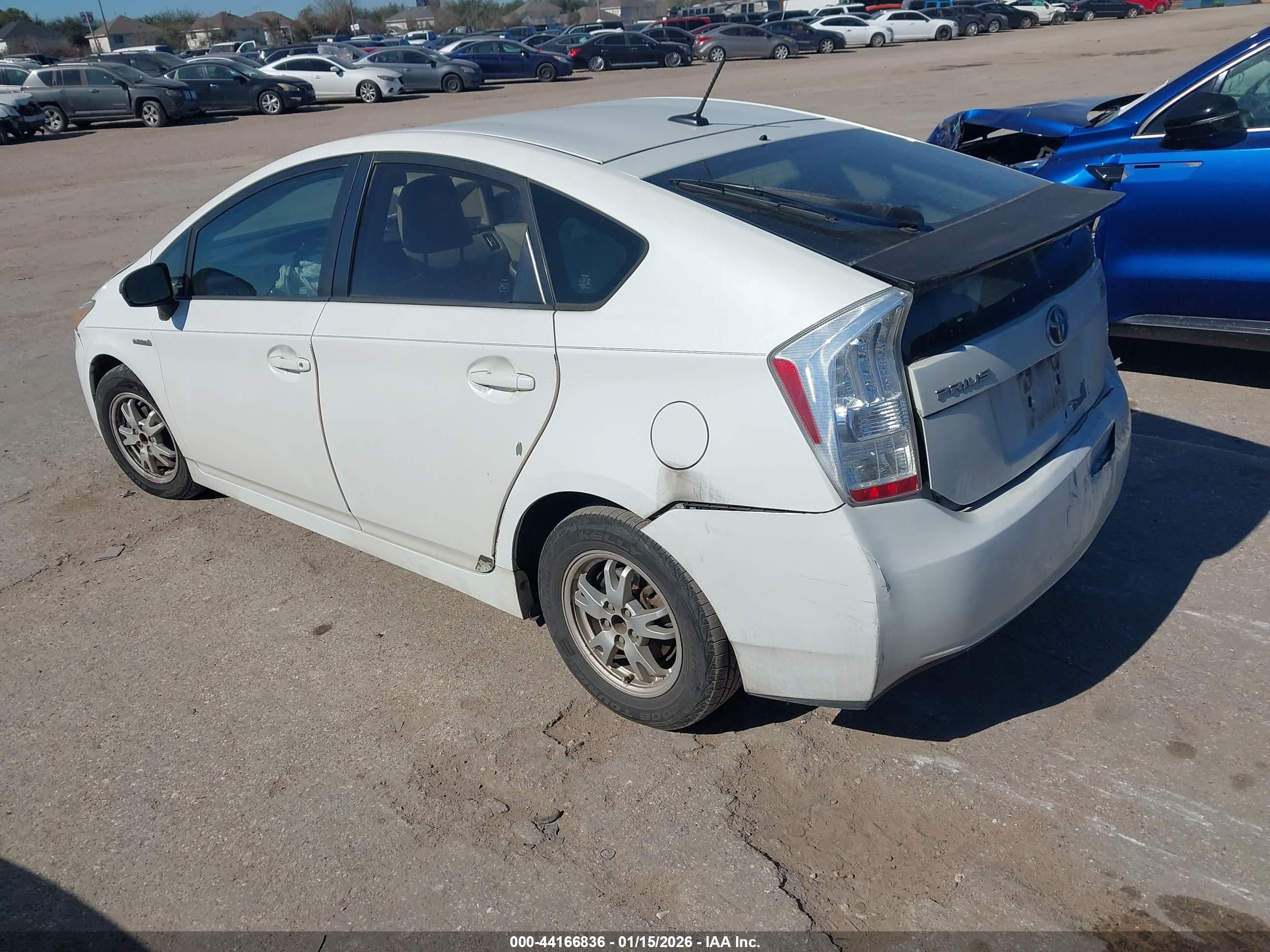 TOYOTA PRIUS image 3
