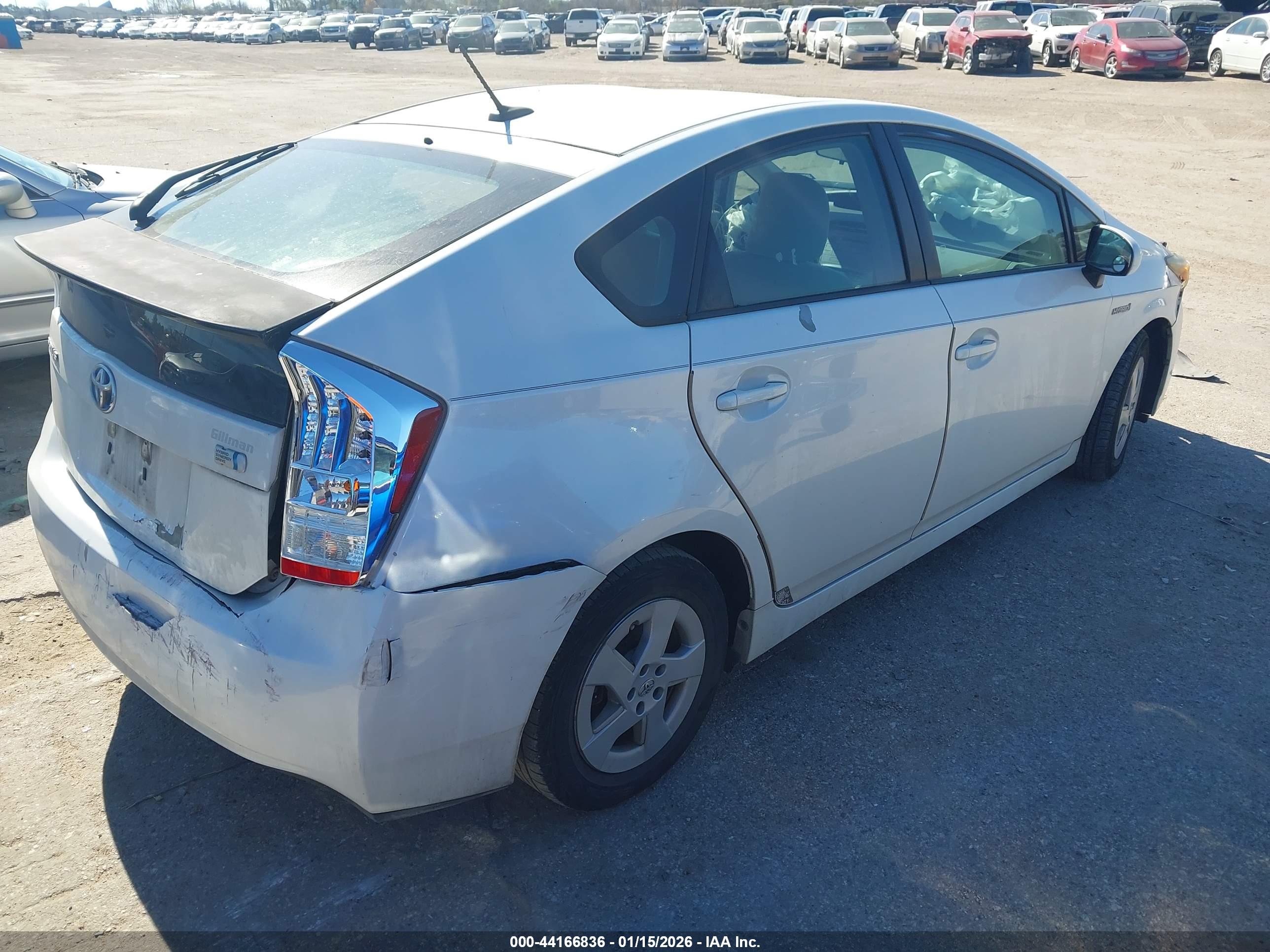 TOYOTA PRIUS image 4