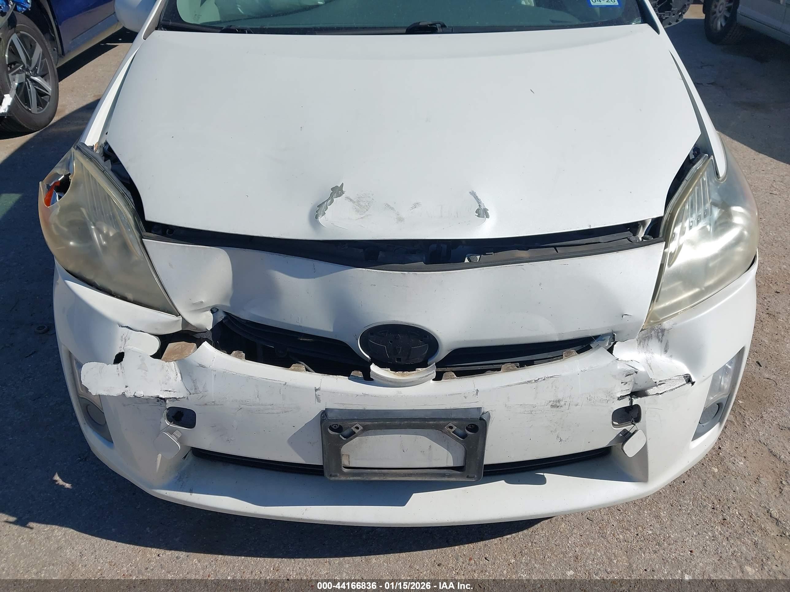 TOYOTA PRIUS image 6