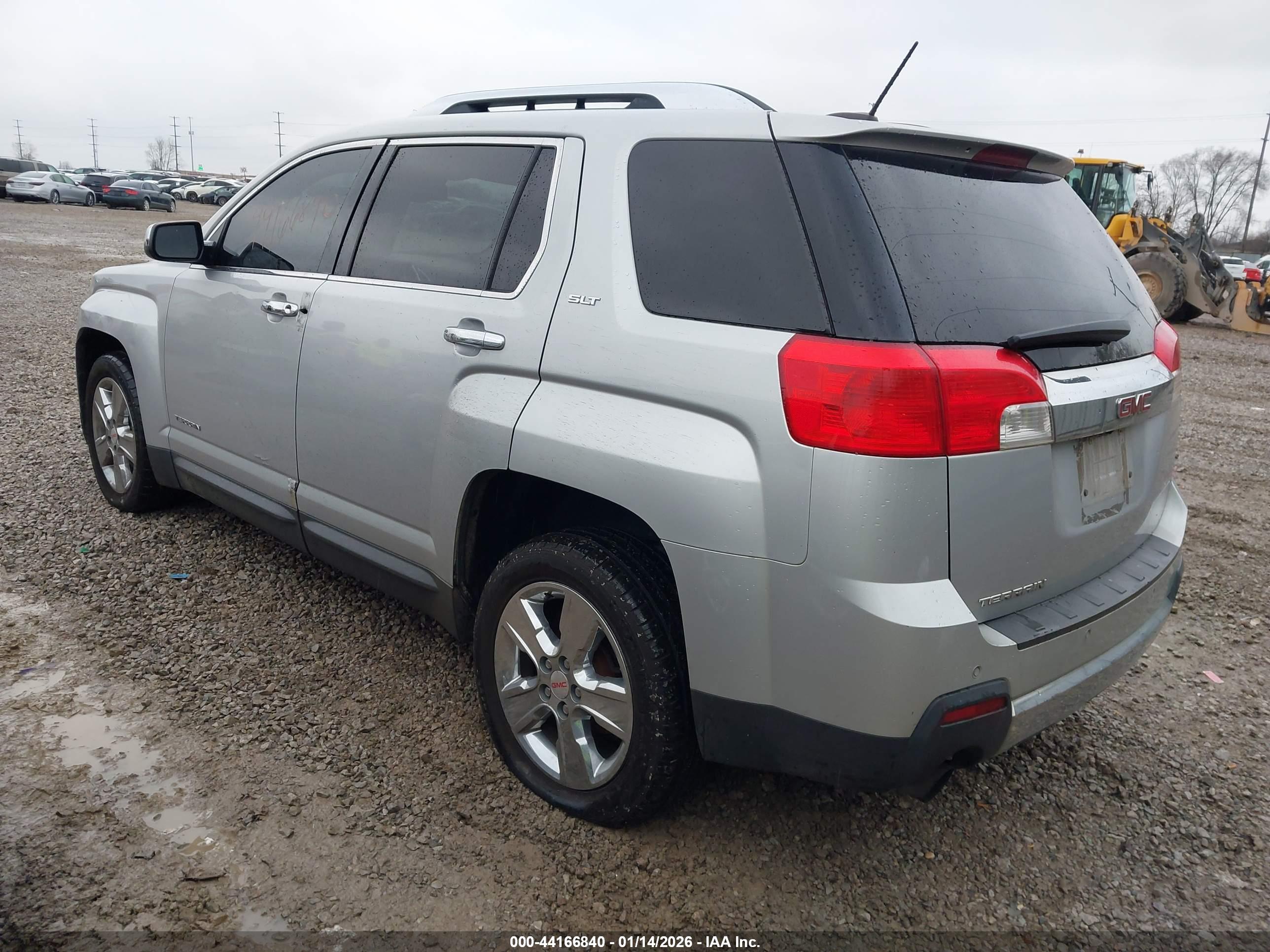 GMC TERRAIN image 3