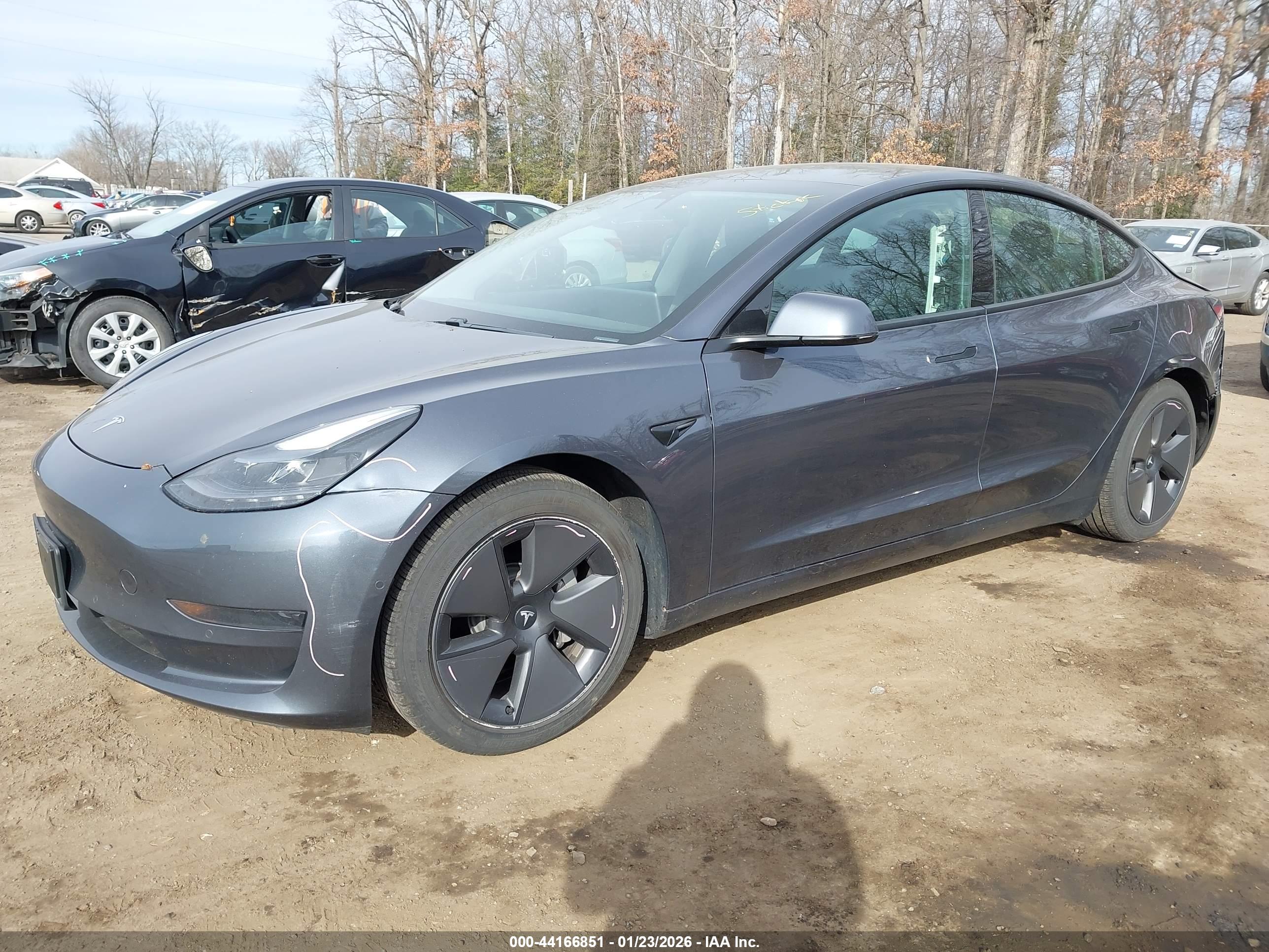 TESLA MODEL image 2