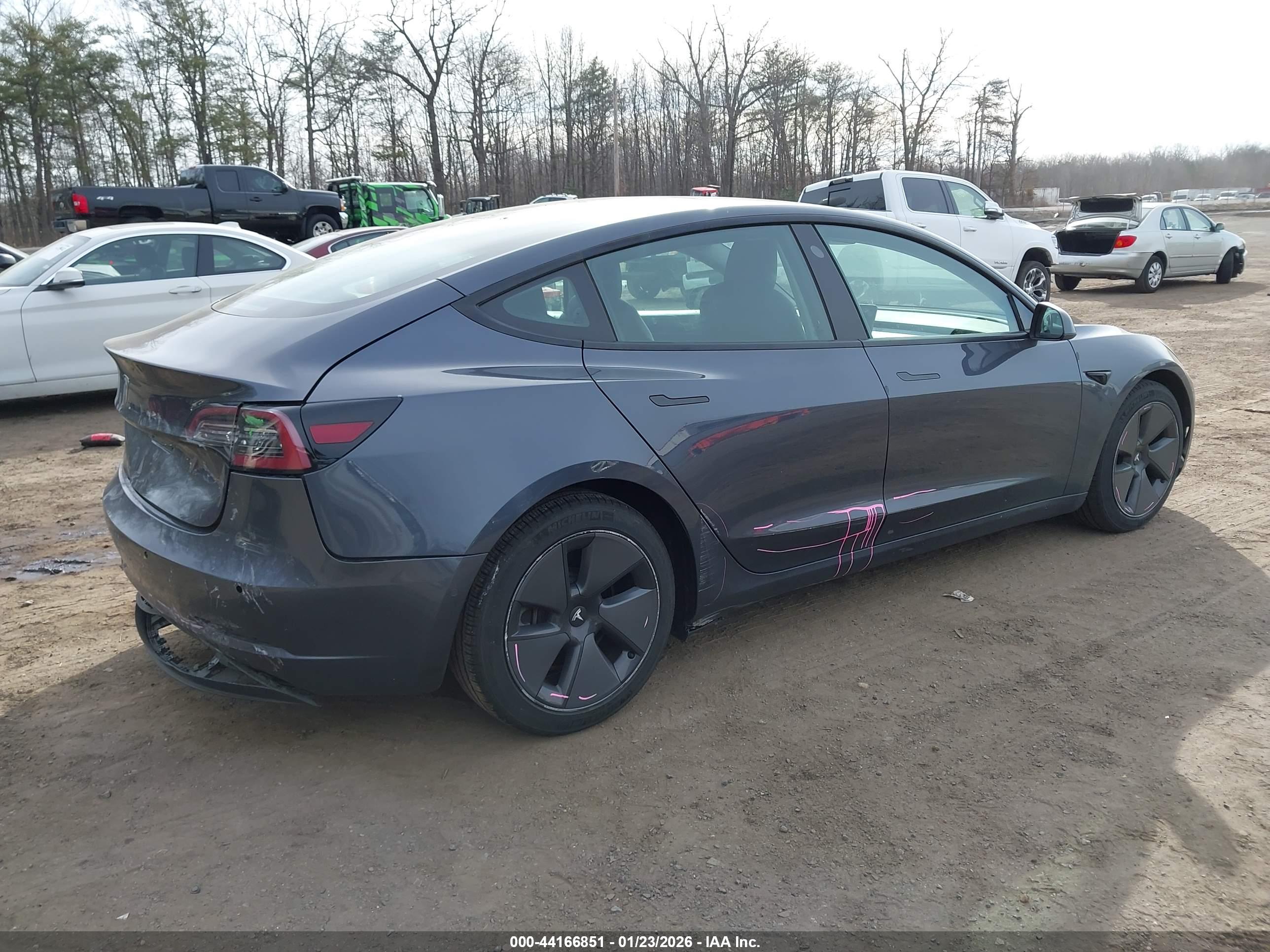 TESLA MODEL image 4