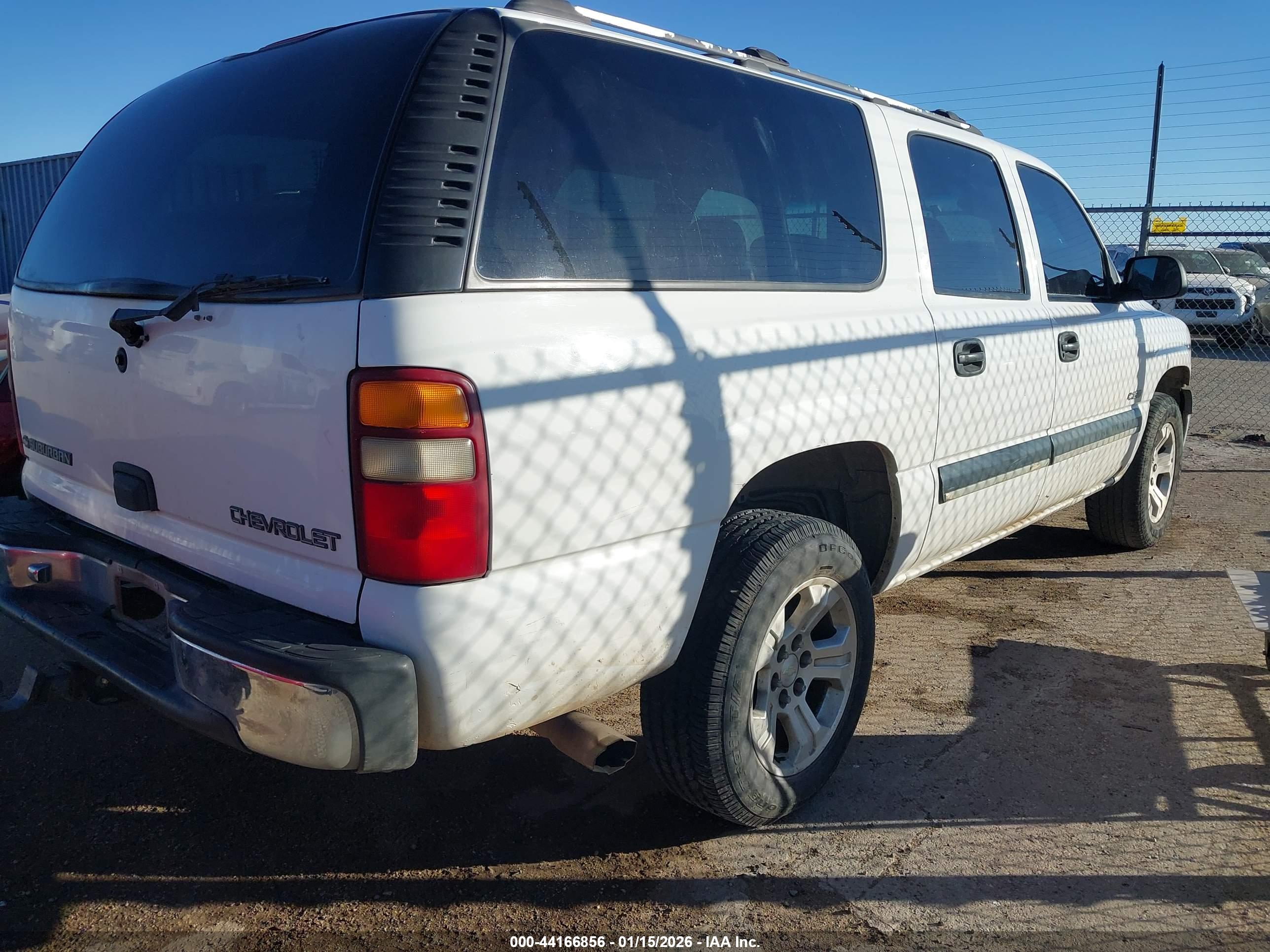 CHEVROLET SUBURBAN image 4