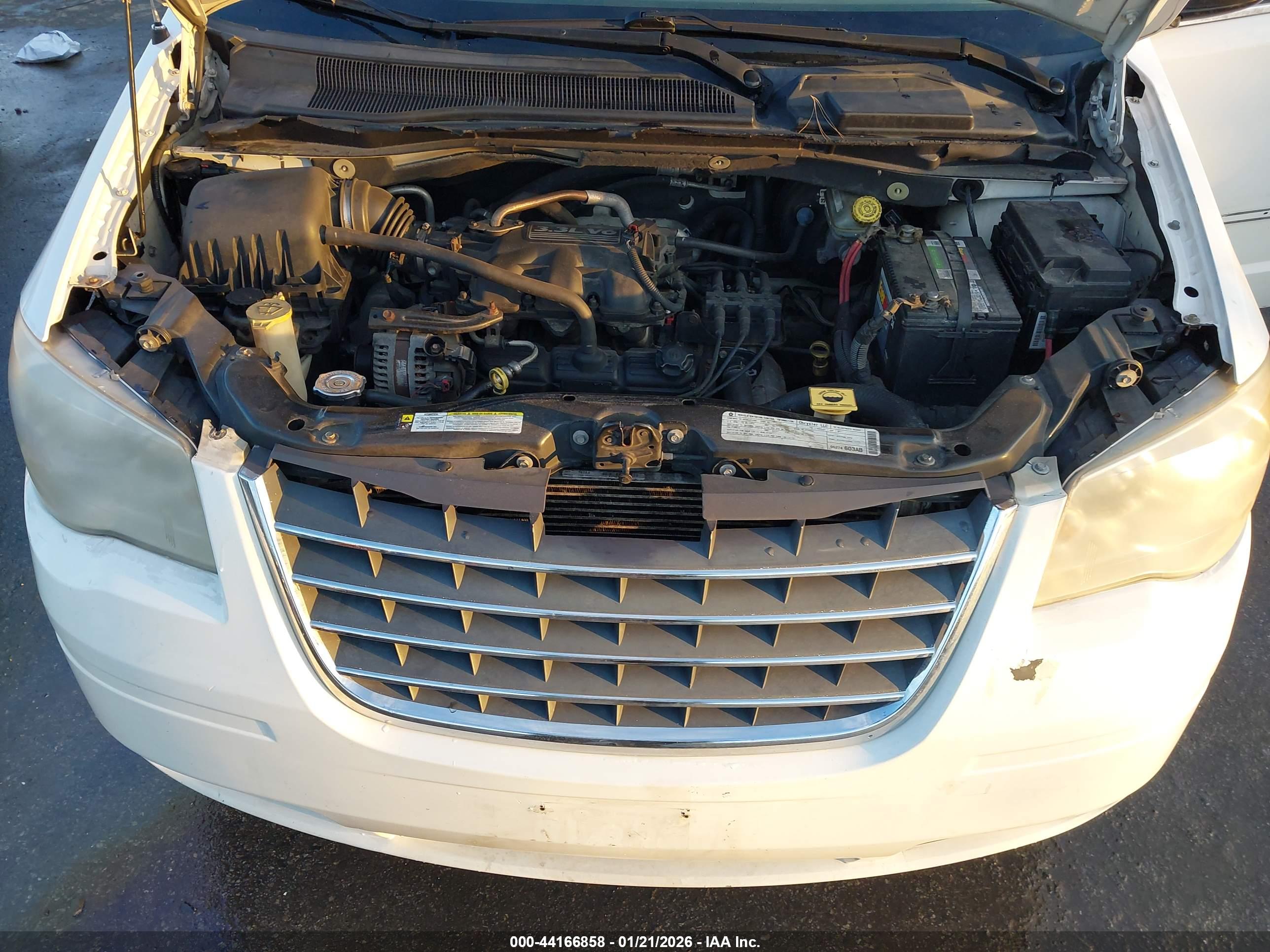 CHRYSLER TOWN image 10