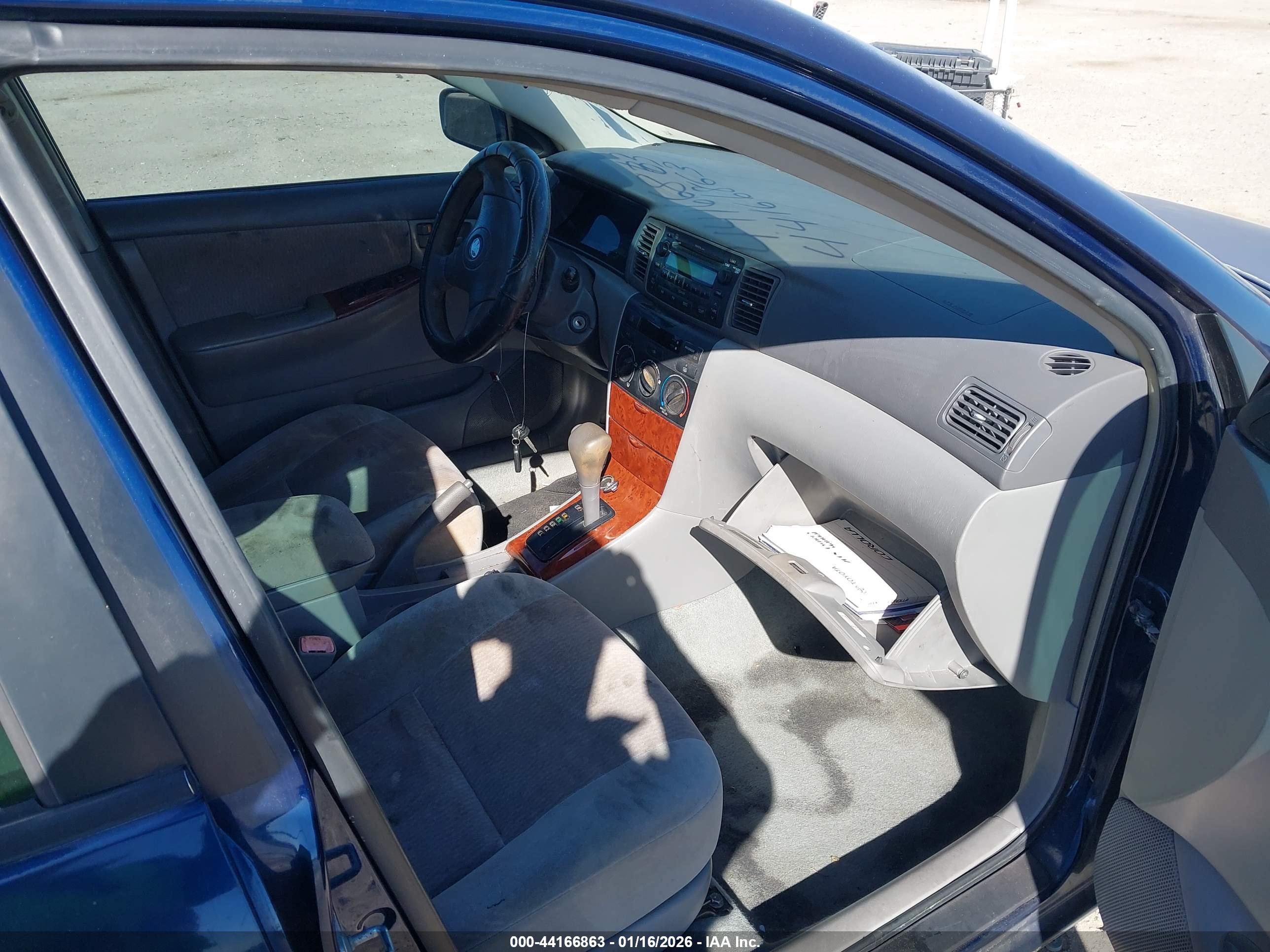 TOYOTA COROLLA image 5
