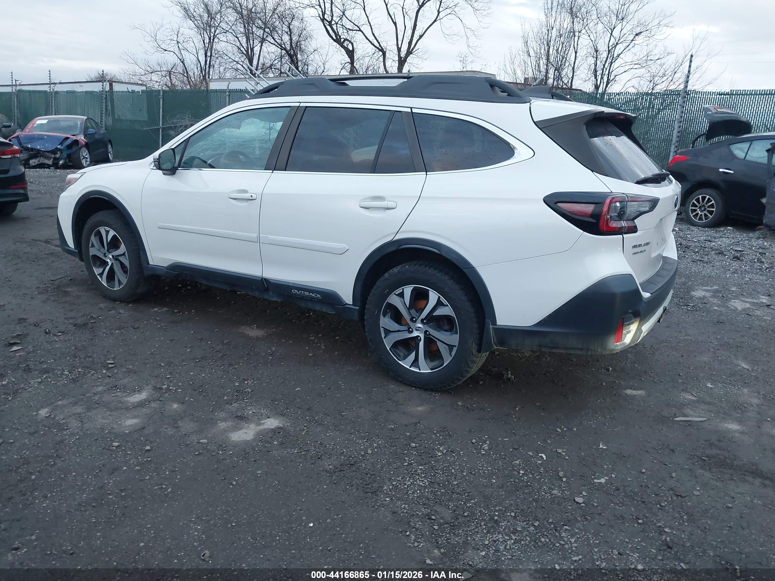 SUBARU OUTBACK image 3