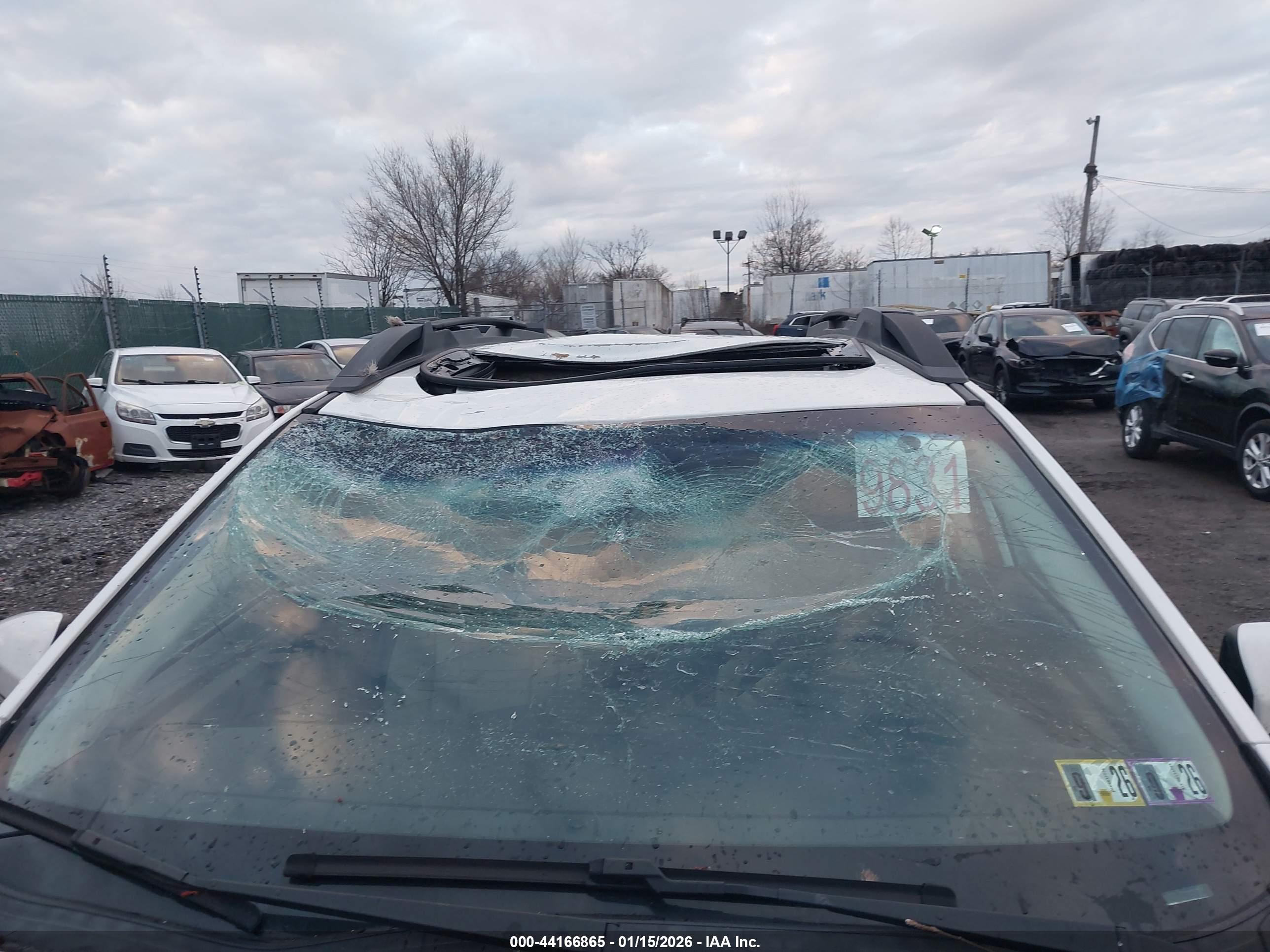 SUBARU OUTBACK image 6