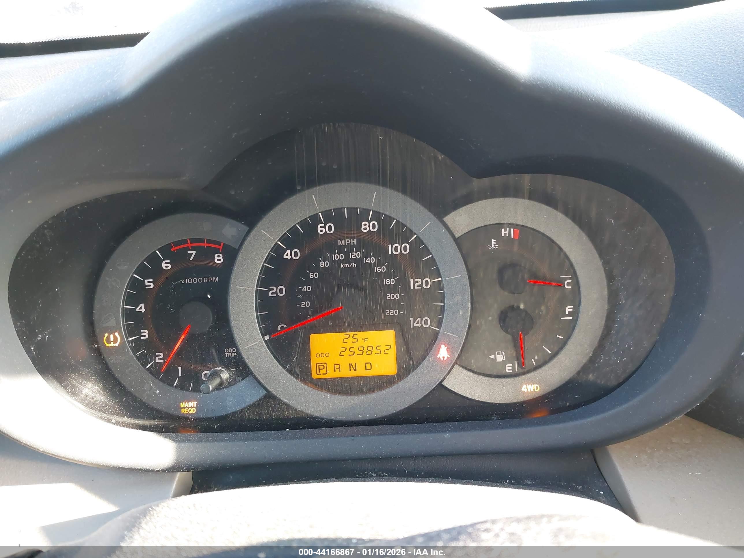 TOYOTA RAV4 image 7