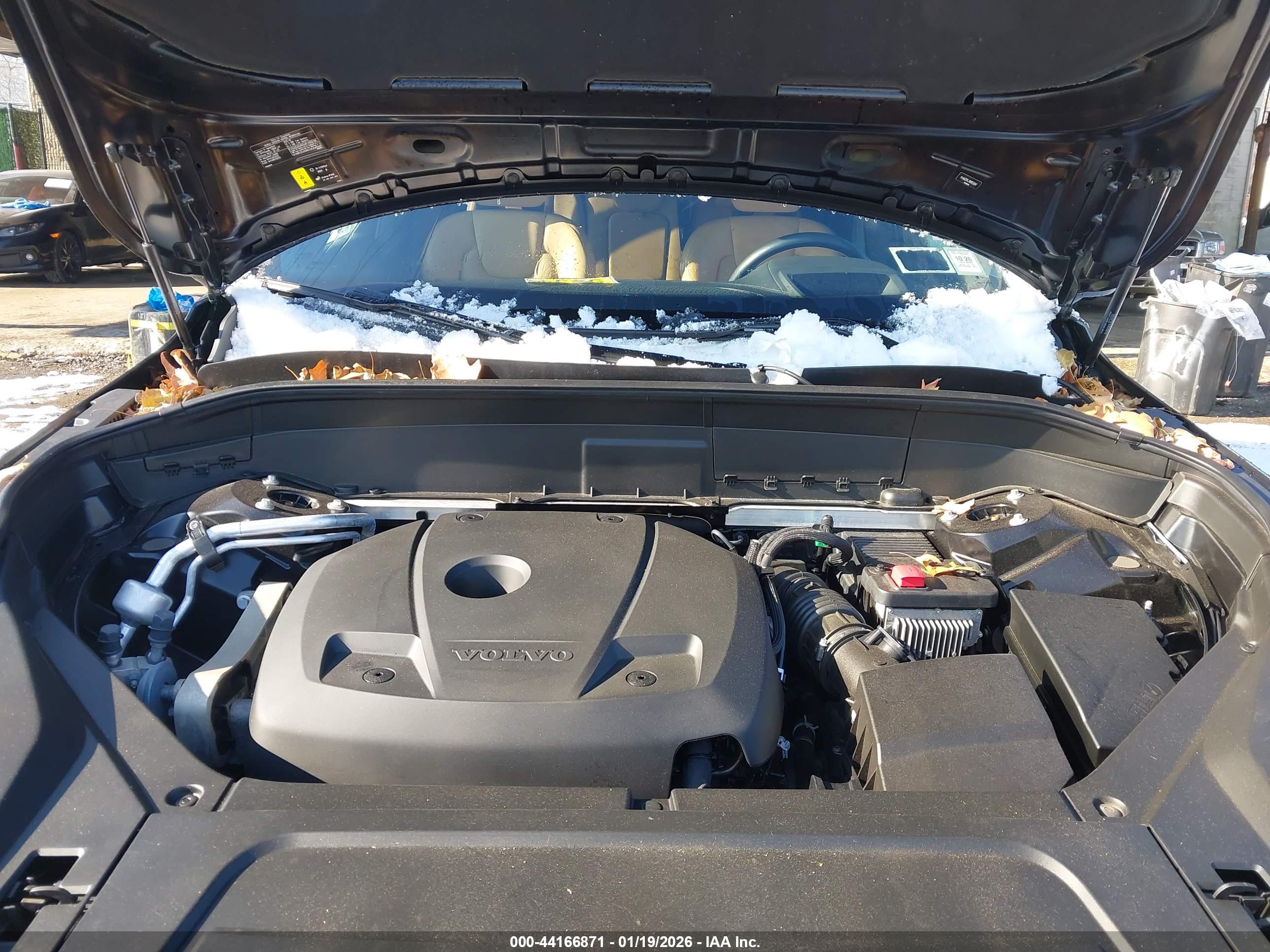 VOLVO XC90 image 10