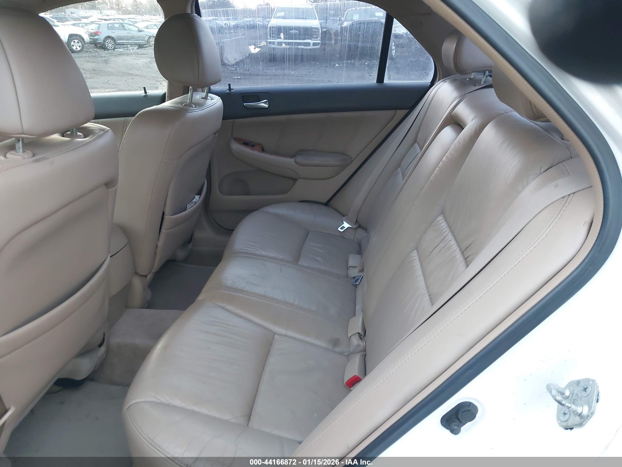 HONDA ACCORD image 8