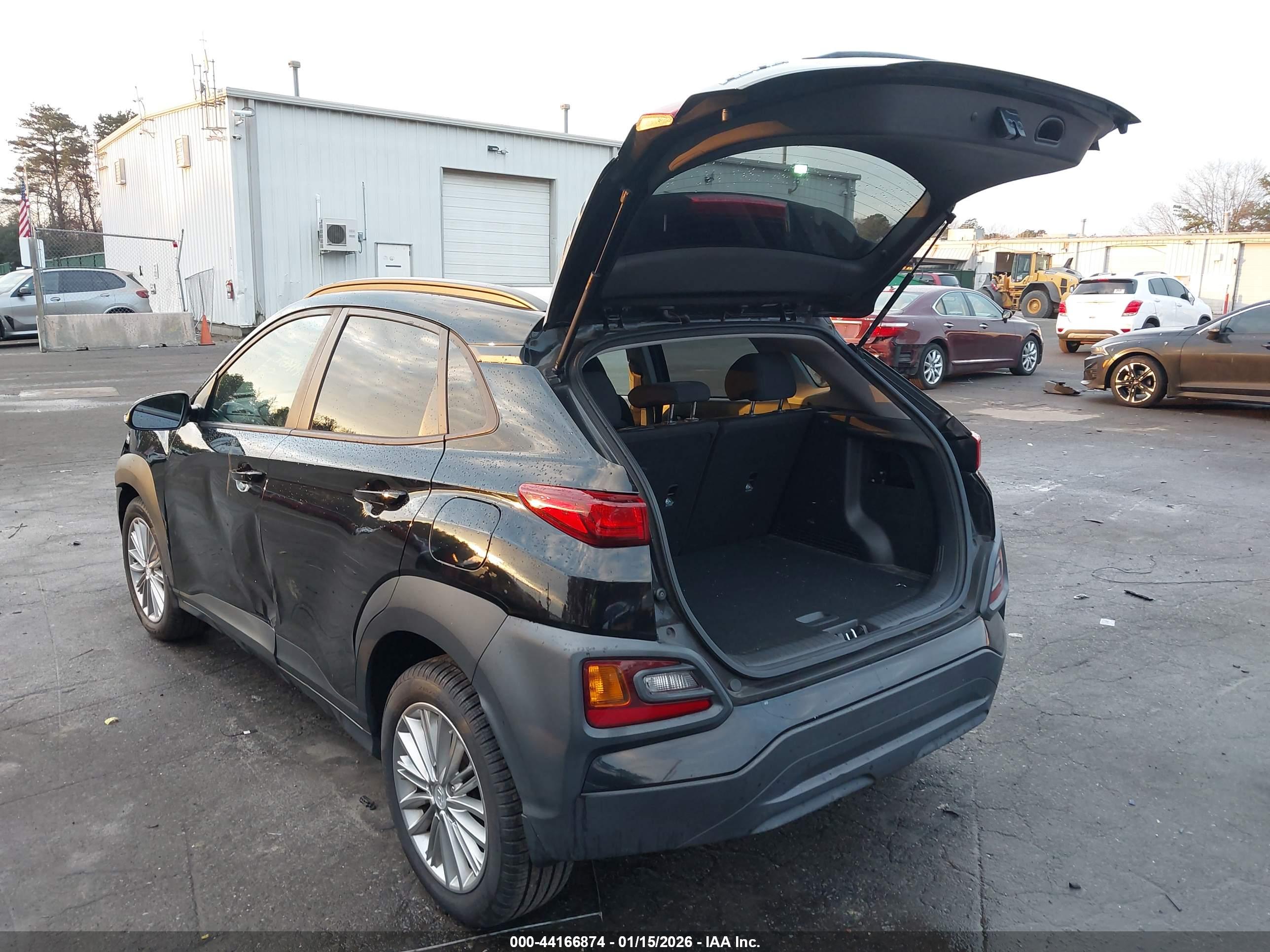 HYUNDAI KONA image 3