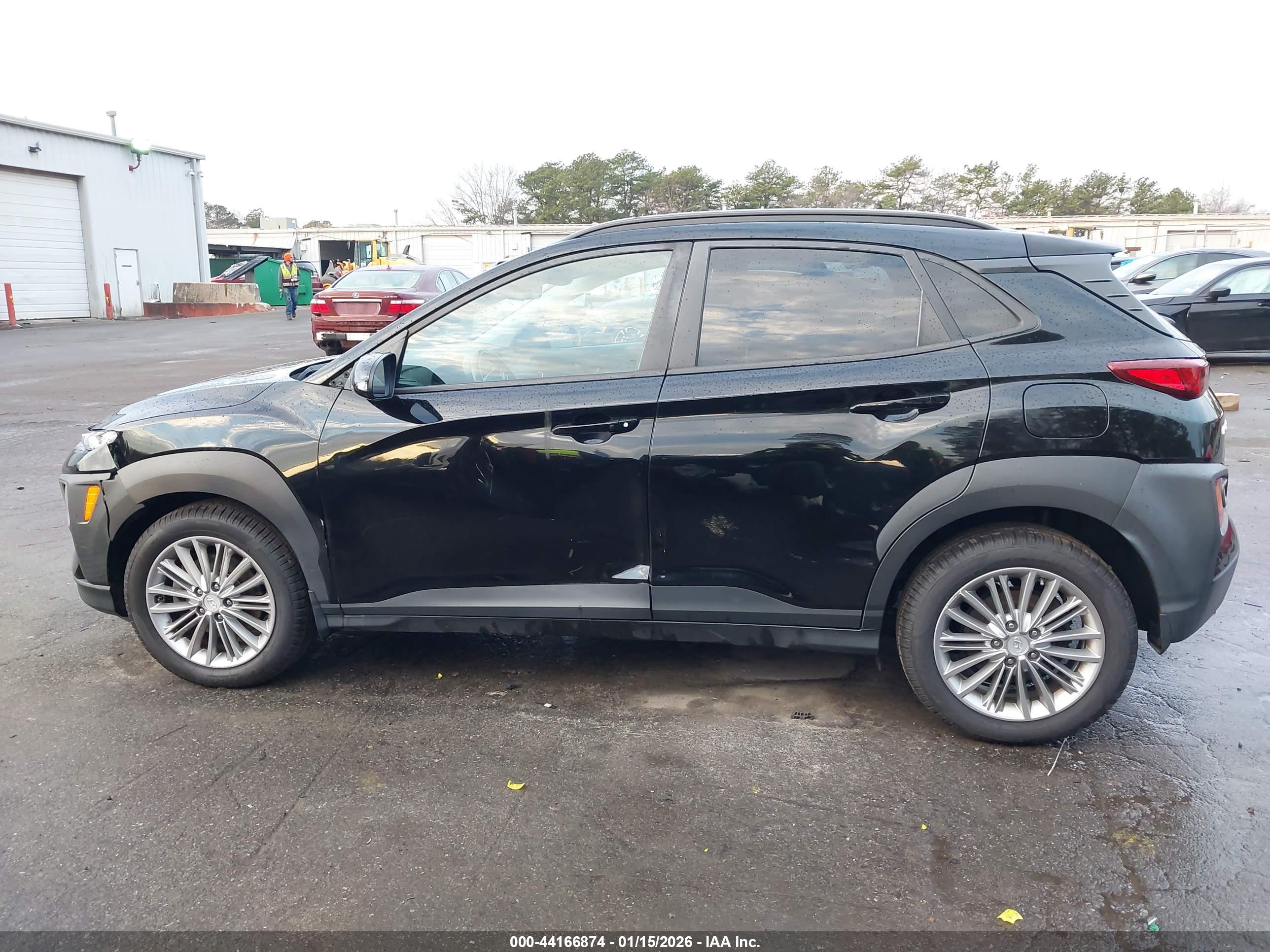 HYUNDAI KONA image 6