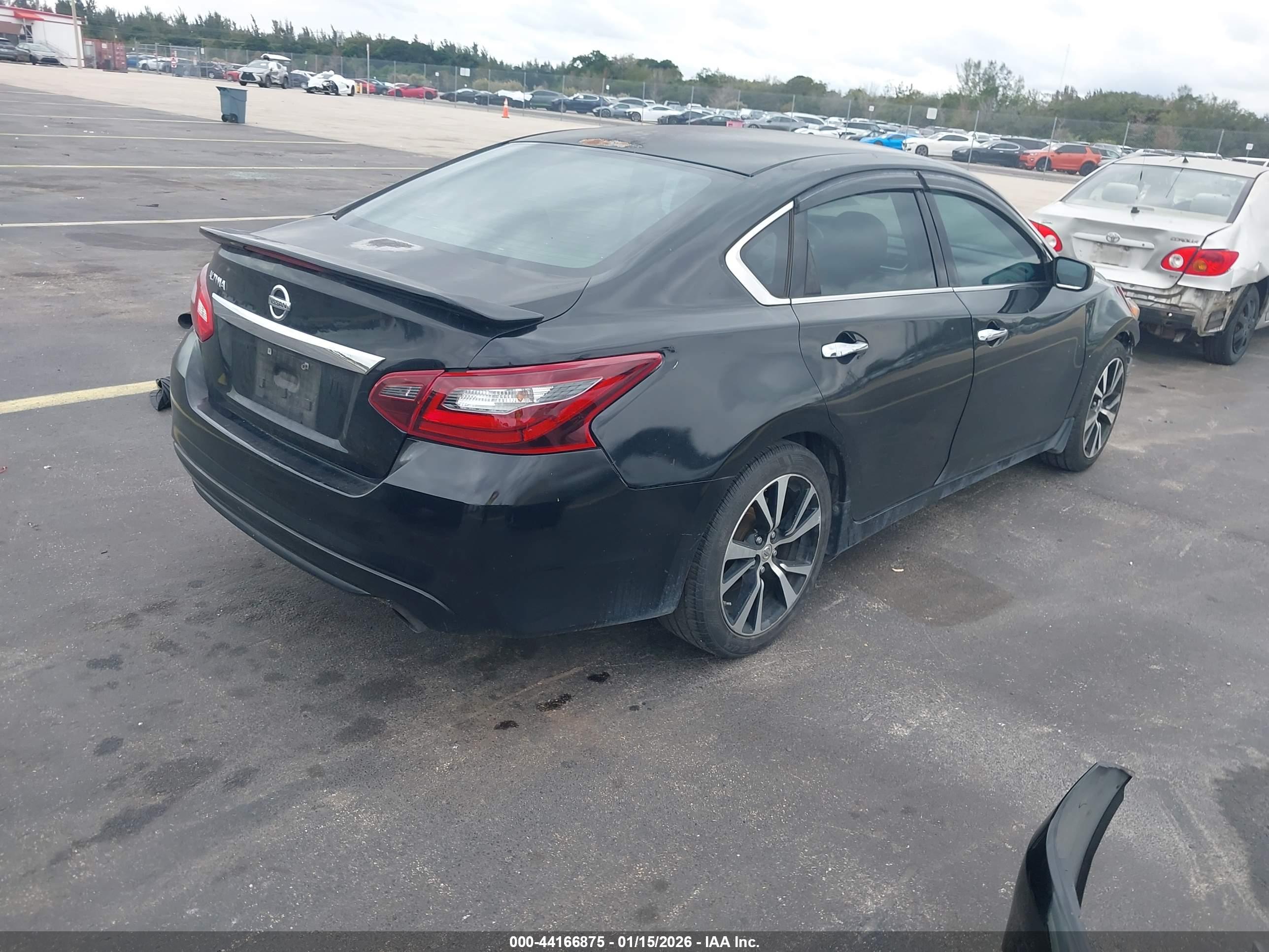 NISSAN ALTIMA image 4