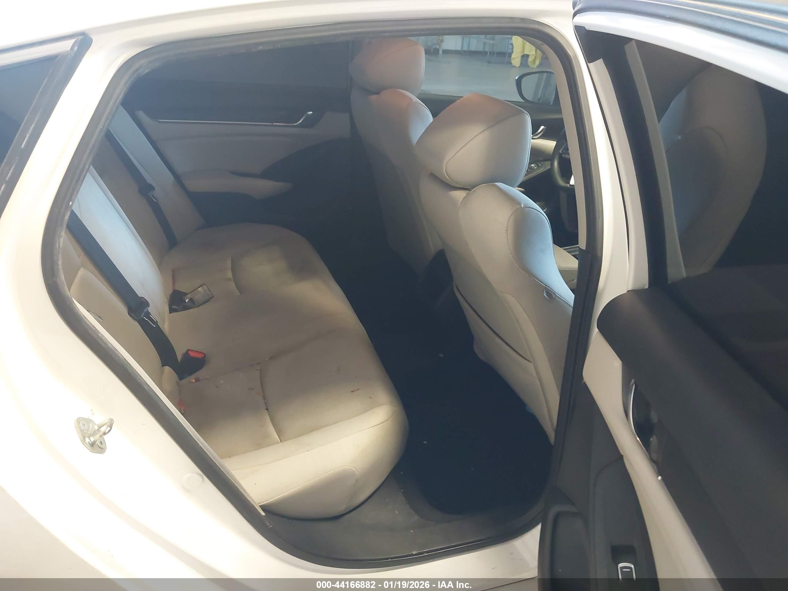 HONDA ACCORD image 8
