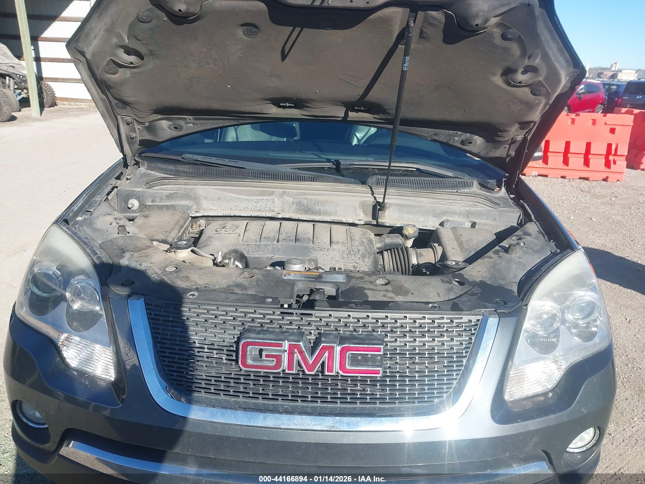GMC ACADIA image 10